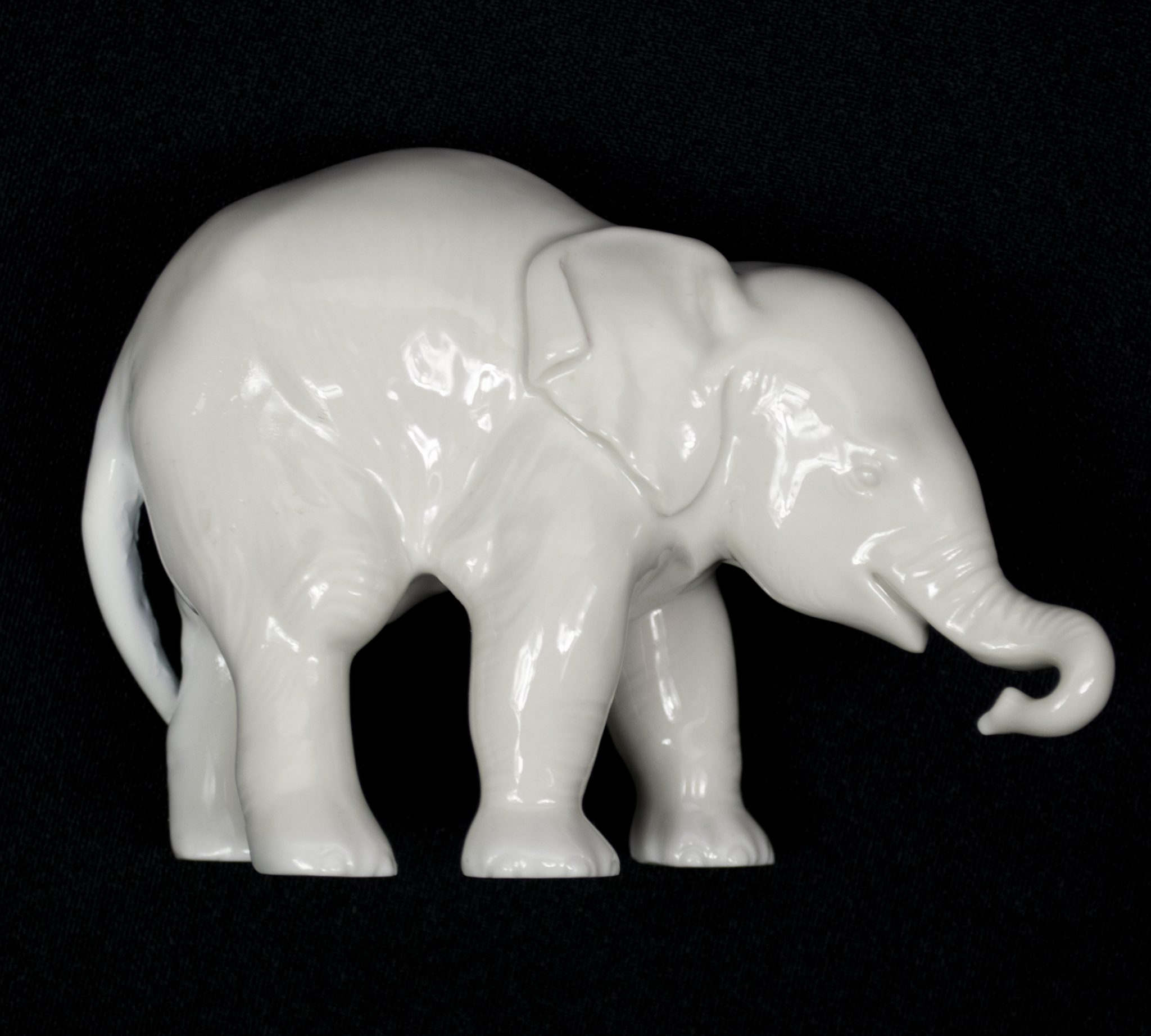Allach porcelain small standing Elephant (Theodor Kärner Nr. 3)