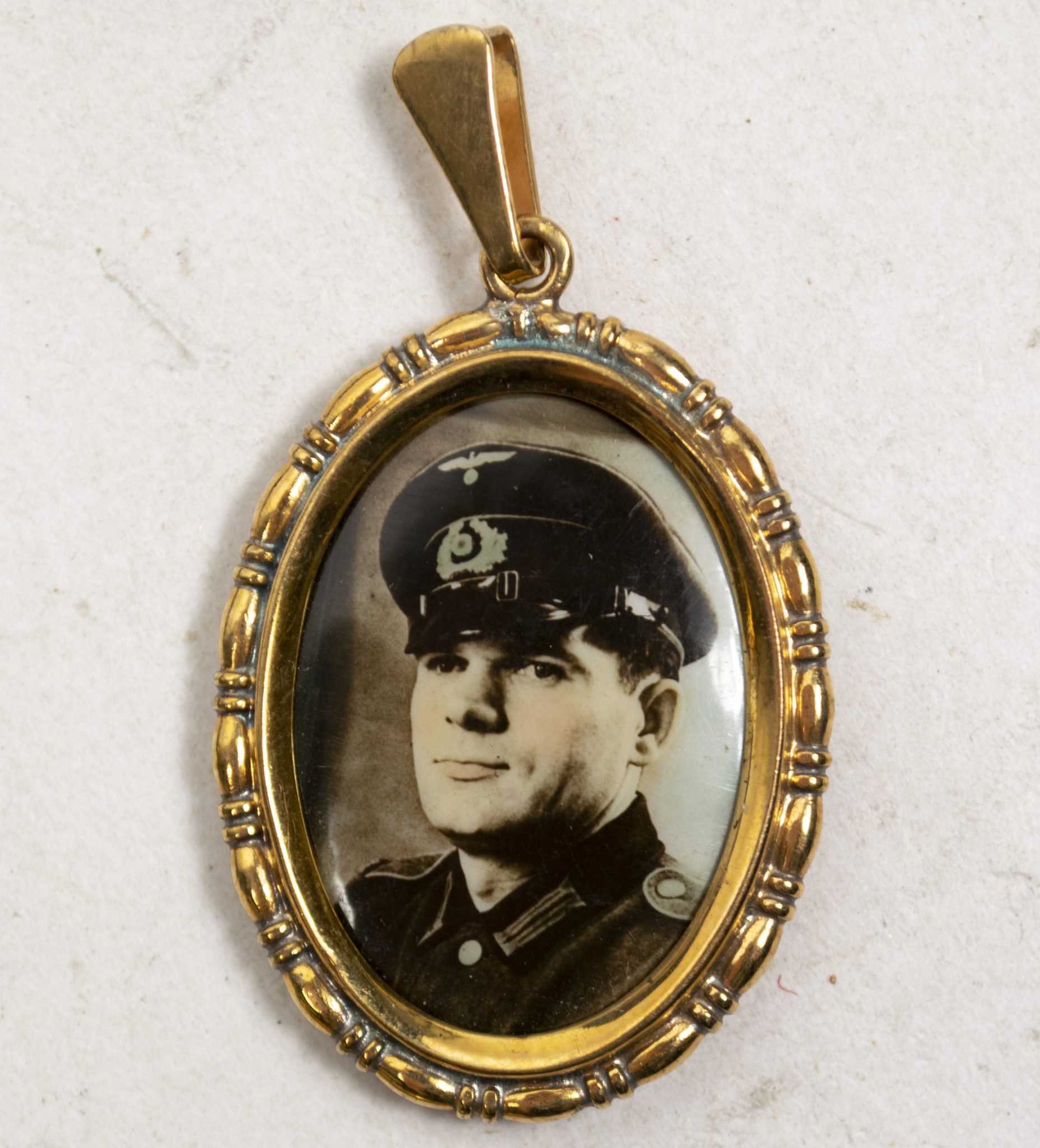 Collection of German WWII sweetheart brooches with soldiers foto's (10x) - Image 11