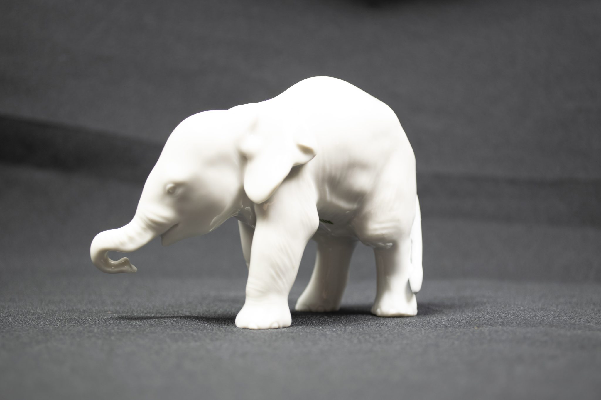 Allach porcelain small standing Elephant (Theodor Kärner Nr. 3)