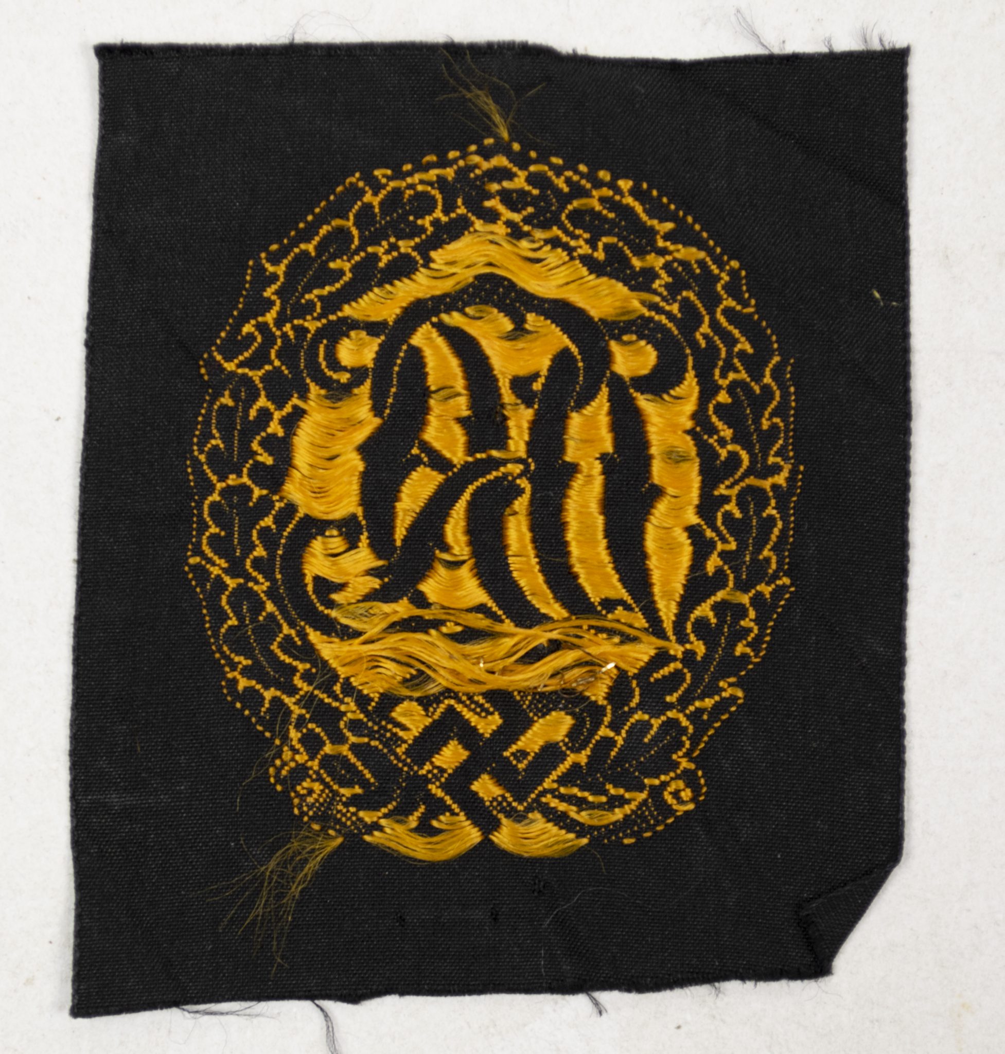 Deutsches Reichssportabzeichen (DRL) Cloth sportsbadge in bronze (2) Deutsches Reichssportabzeichen (DRL) Cloth sportsbadge in bronze