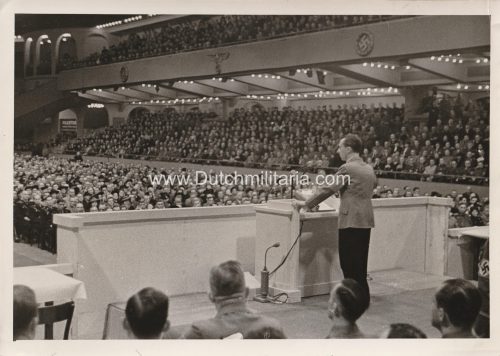 (Pressphoto) Reichsminister Dr. Goebbels sprach dem Landvolk den Dank der ganzen nation Aus (1943)