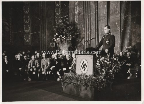 (Pressphoto) Staatsakt im Mosaiksaal der Neuen Reichskanzlei am Kriegs-Erntedanktag (1943)