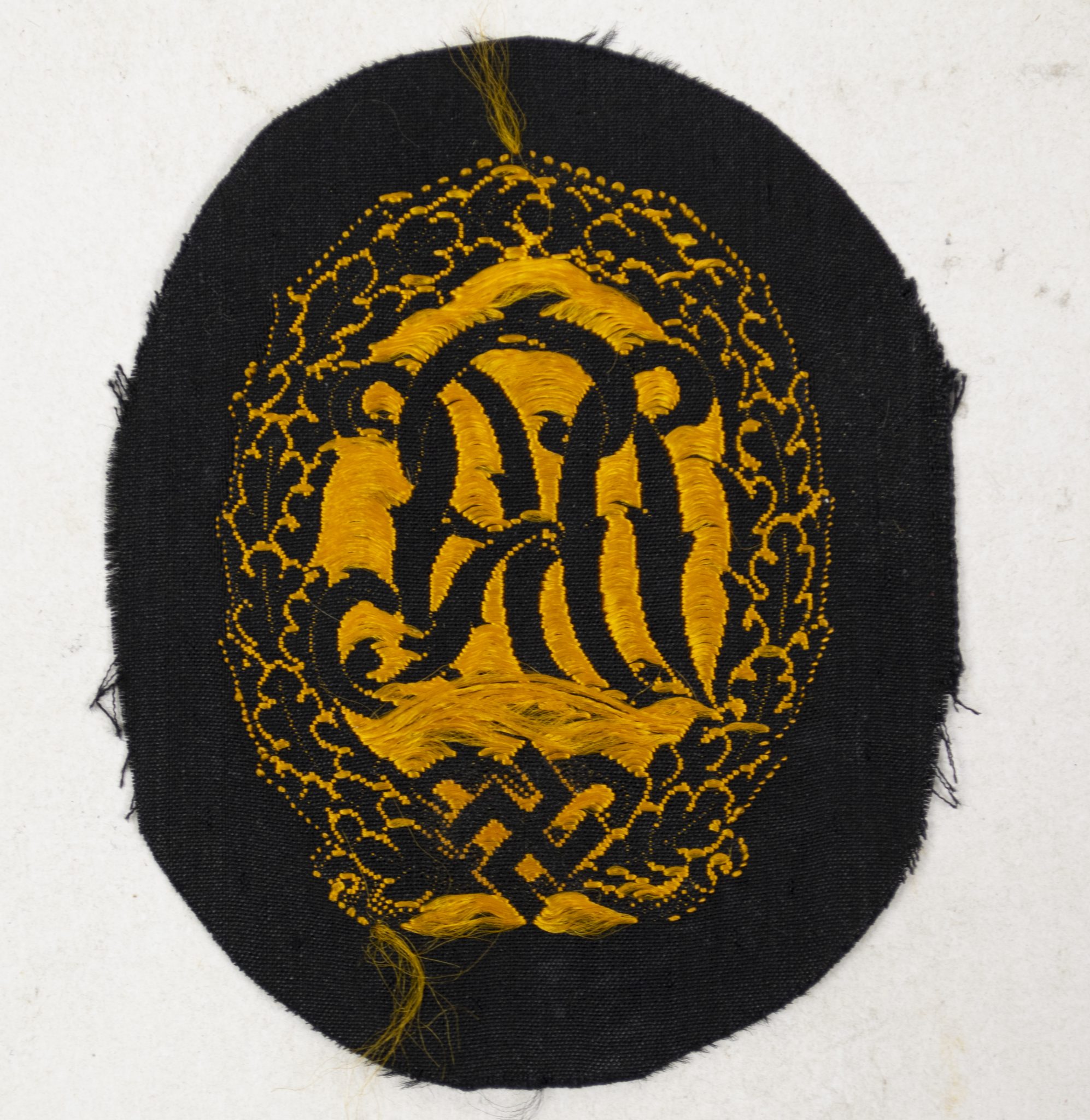 Deutsches Reichssportabzeichen (DRL) Cloth sportsbadge in bronze (2) Deutsches Reichssportabzeichen (DRL) Cloth sportsbadge in bronze