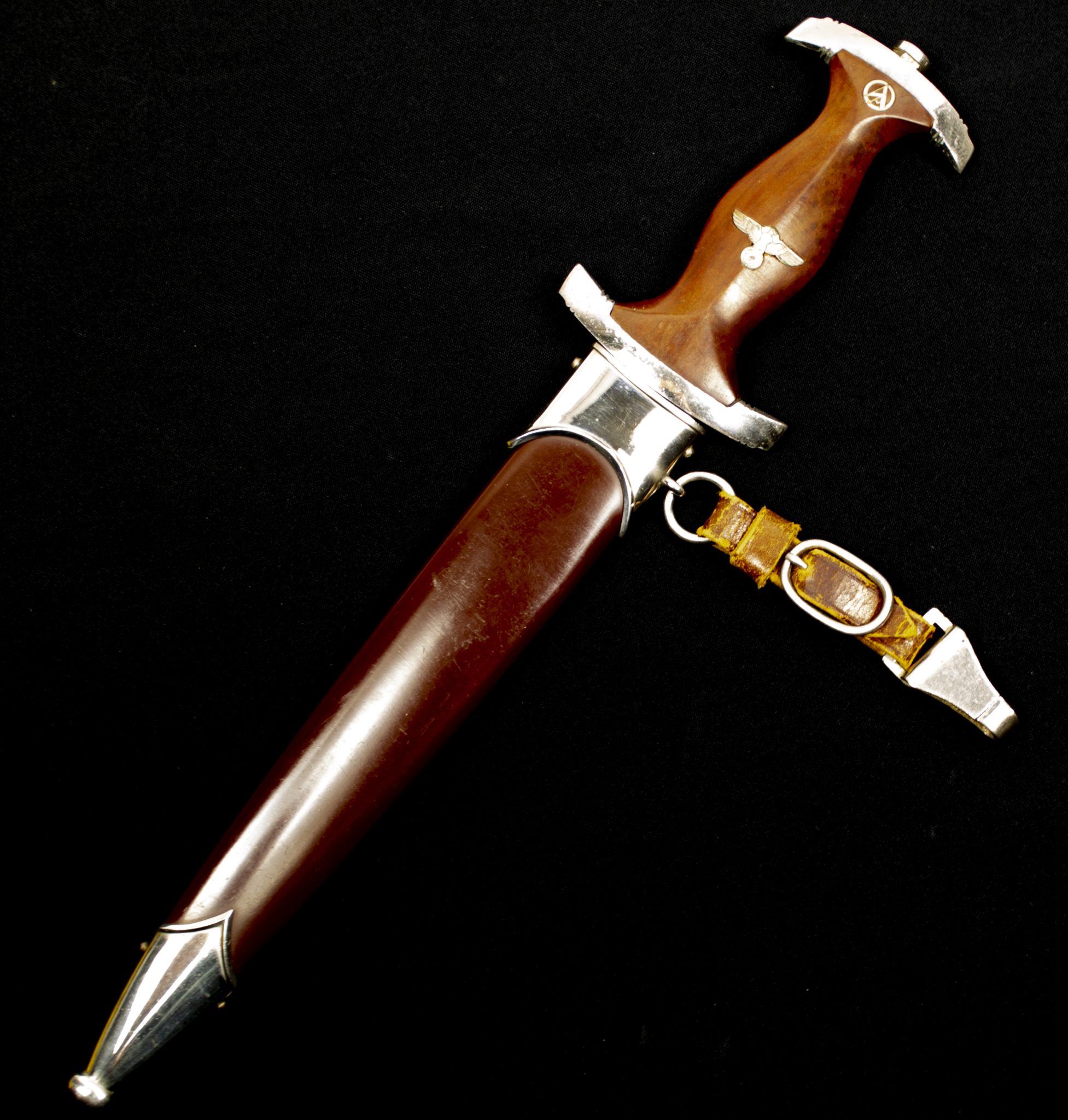 SA Dagger + hanger (by RMZ M712 Waffenfabrik Max Weyersberg from Solingen)