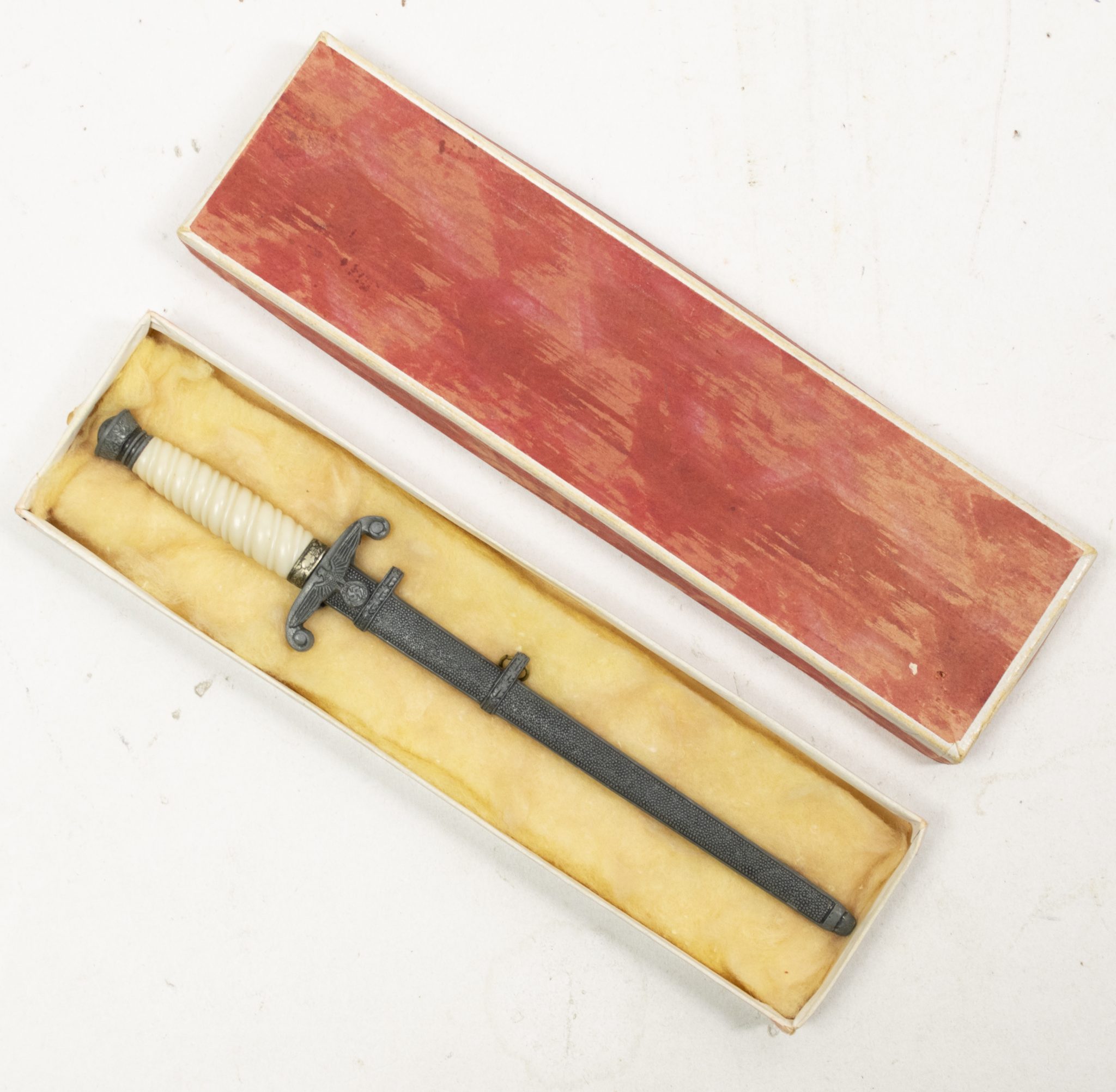 Wehrmacht (Heer) Miniature dagger / Letteropener in original box (by maker E.F. Hörster Solingen) - Image 14