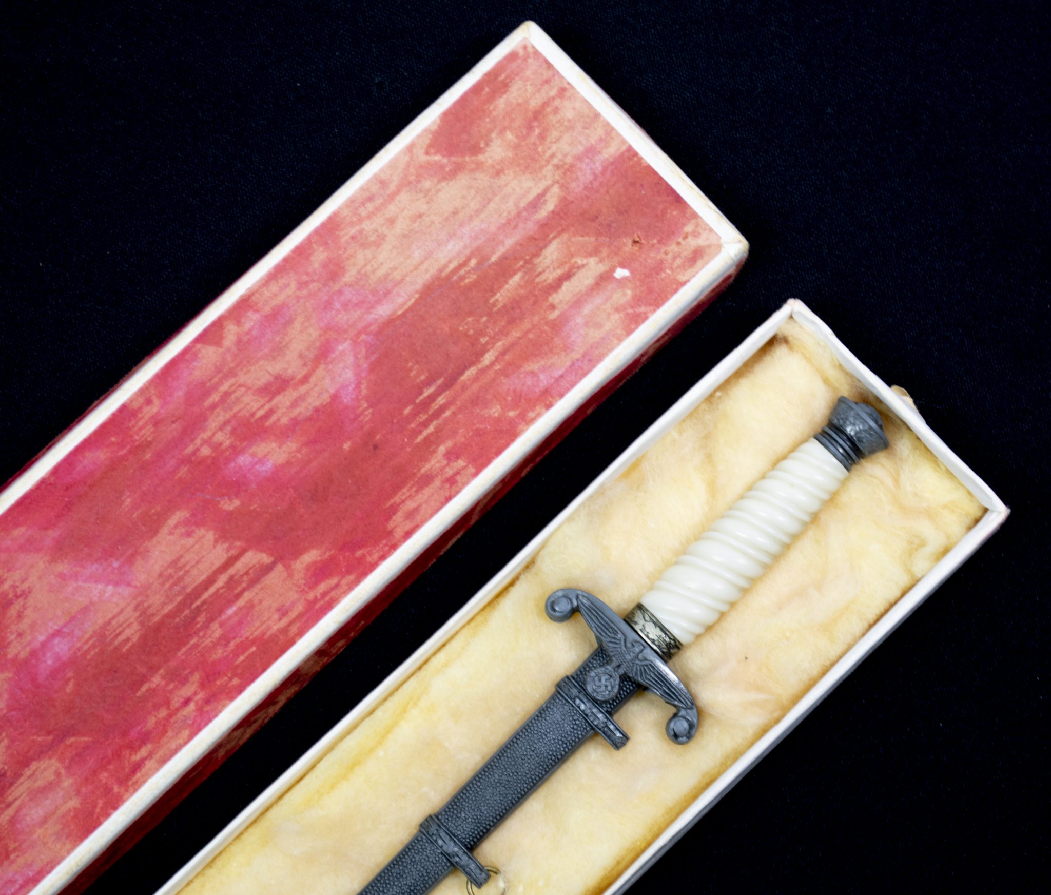 Wehrmacht (Heer) Miniature dagger Letteropener in original box (by maker E.F. Hörster Solingen) (2)