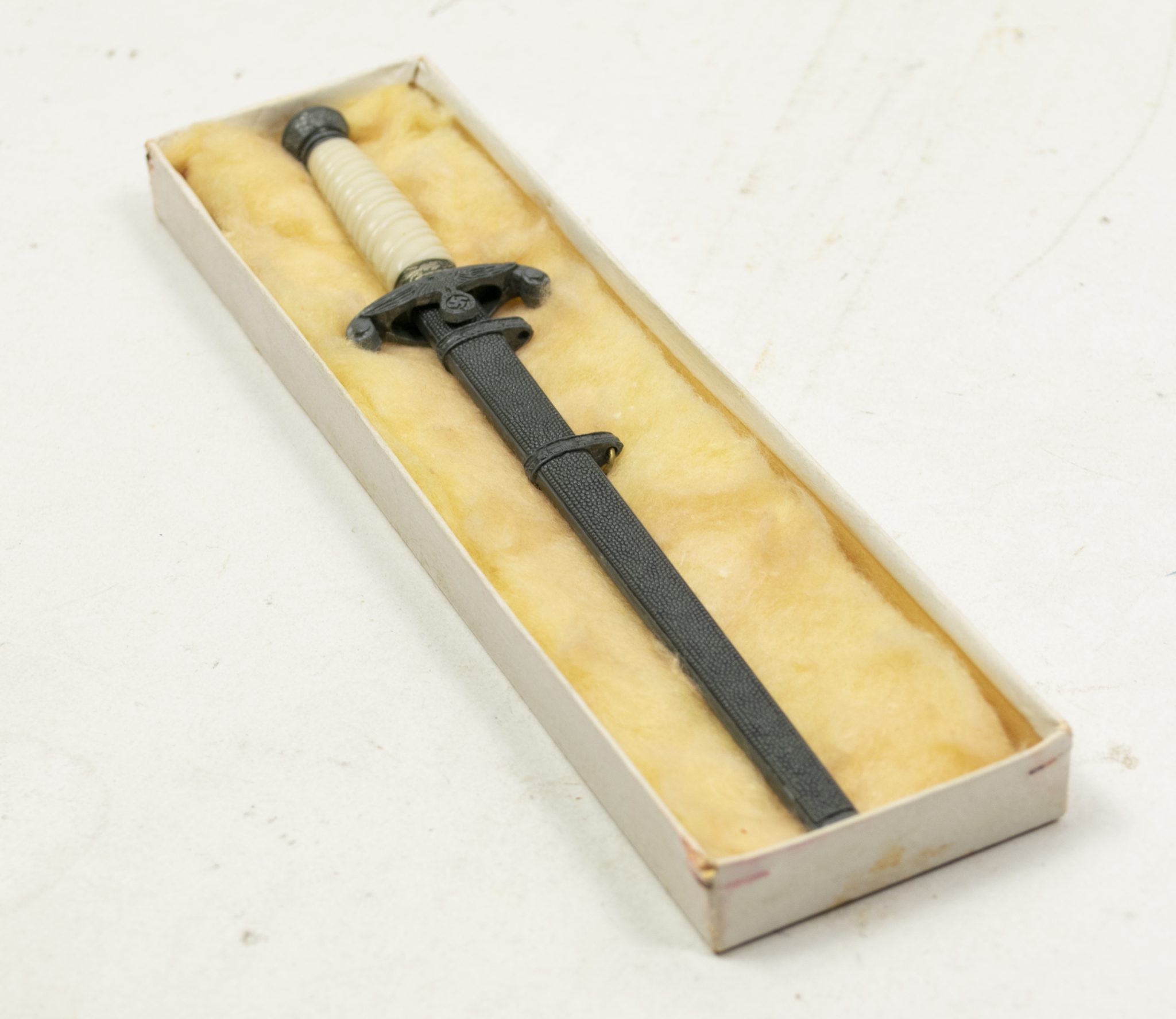 Wehrmacht (Heer) Miniature dagger / Letteropener in original box (by maker E.F. Hörster Solingen) - Image 21