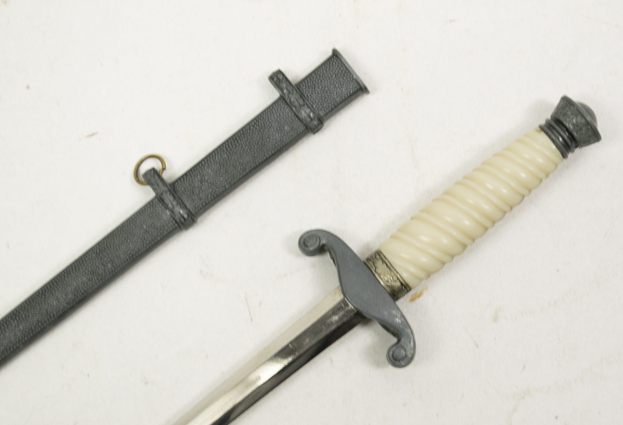 Wehrmacht (Heer) Miniature dagger / Letteropener in original box (by maker E.F. Hörster Solingen) - Image 51