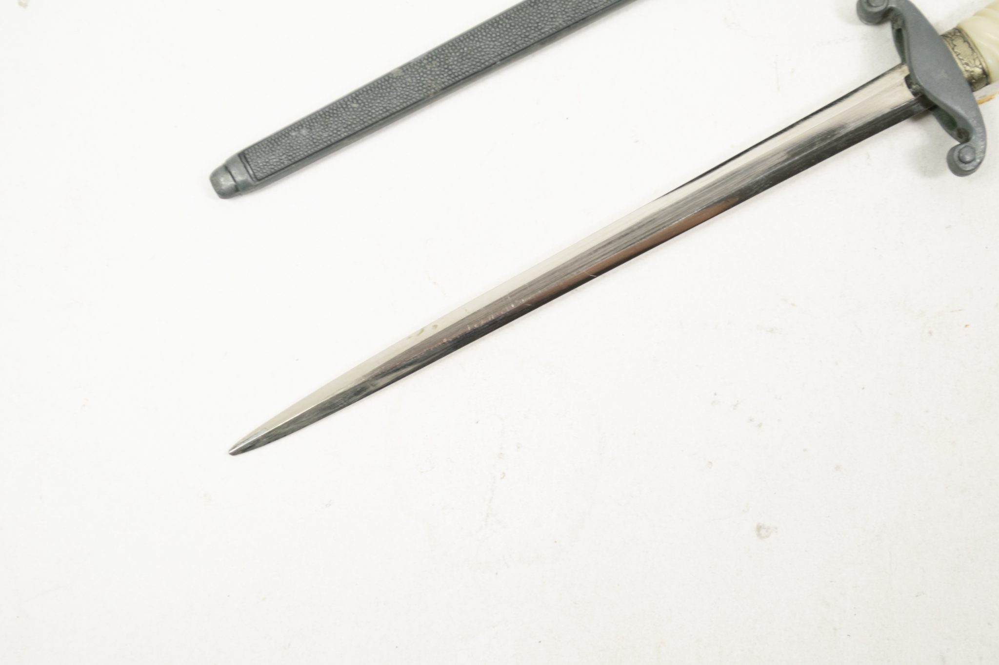 Wehrmacht (Heer) Miniature dagger / Letteropener in original box (by maker E.F. Hörster Solingen) - Image 55