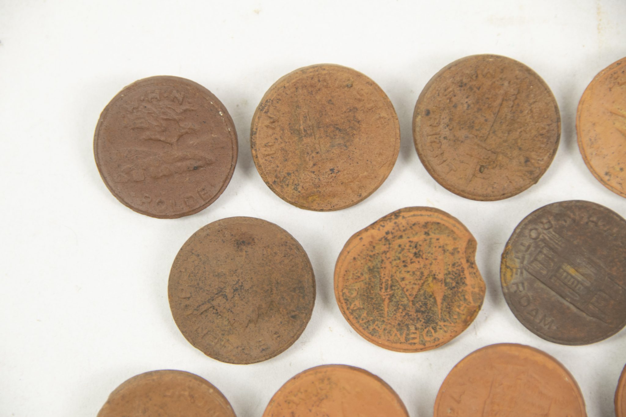 Winterhulp Nederland (WHN) - Raadhuizen (1942)