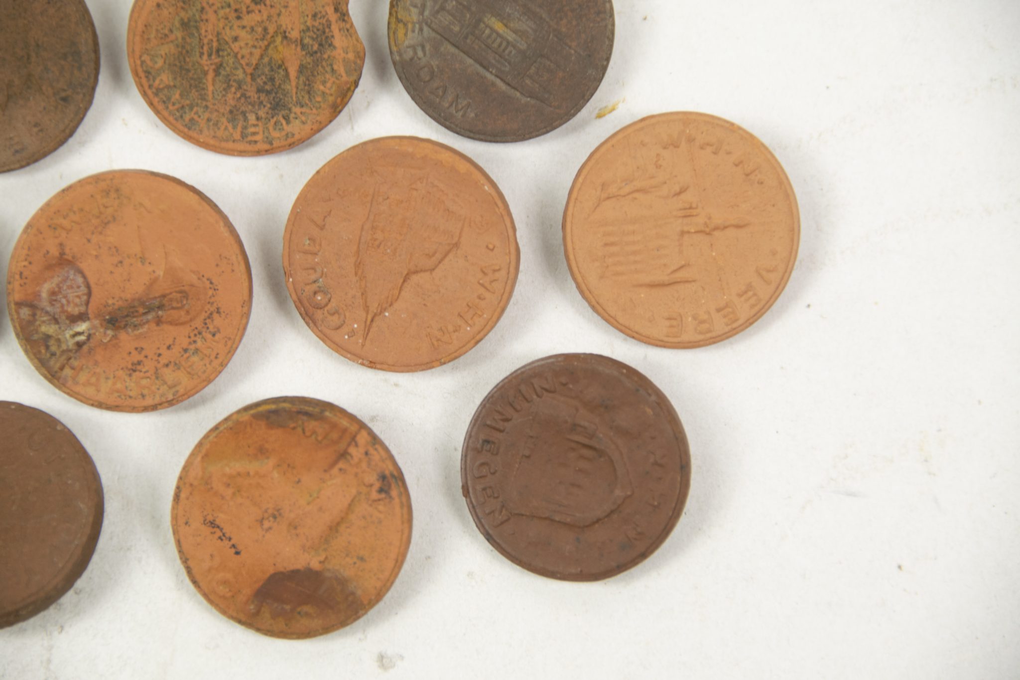 Winterhulp Nederland (WHN) - Raadhuizen (1942)