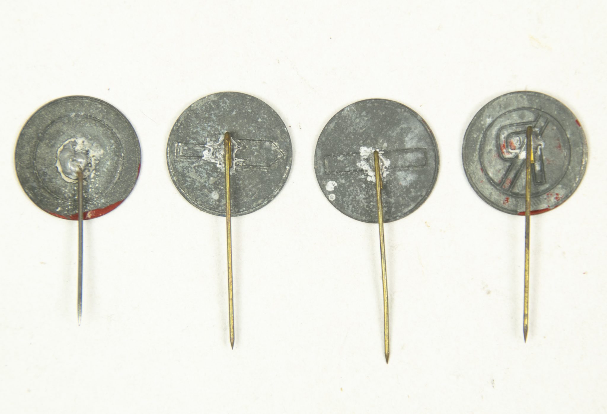 Winterhulp Nederland (WHN) – Verkeersborden metaal (1944) – Very rare Winterhulp Nederland (WHN) - Verkeersborden metaal (1942) - Very rare