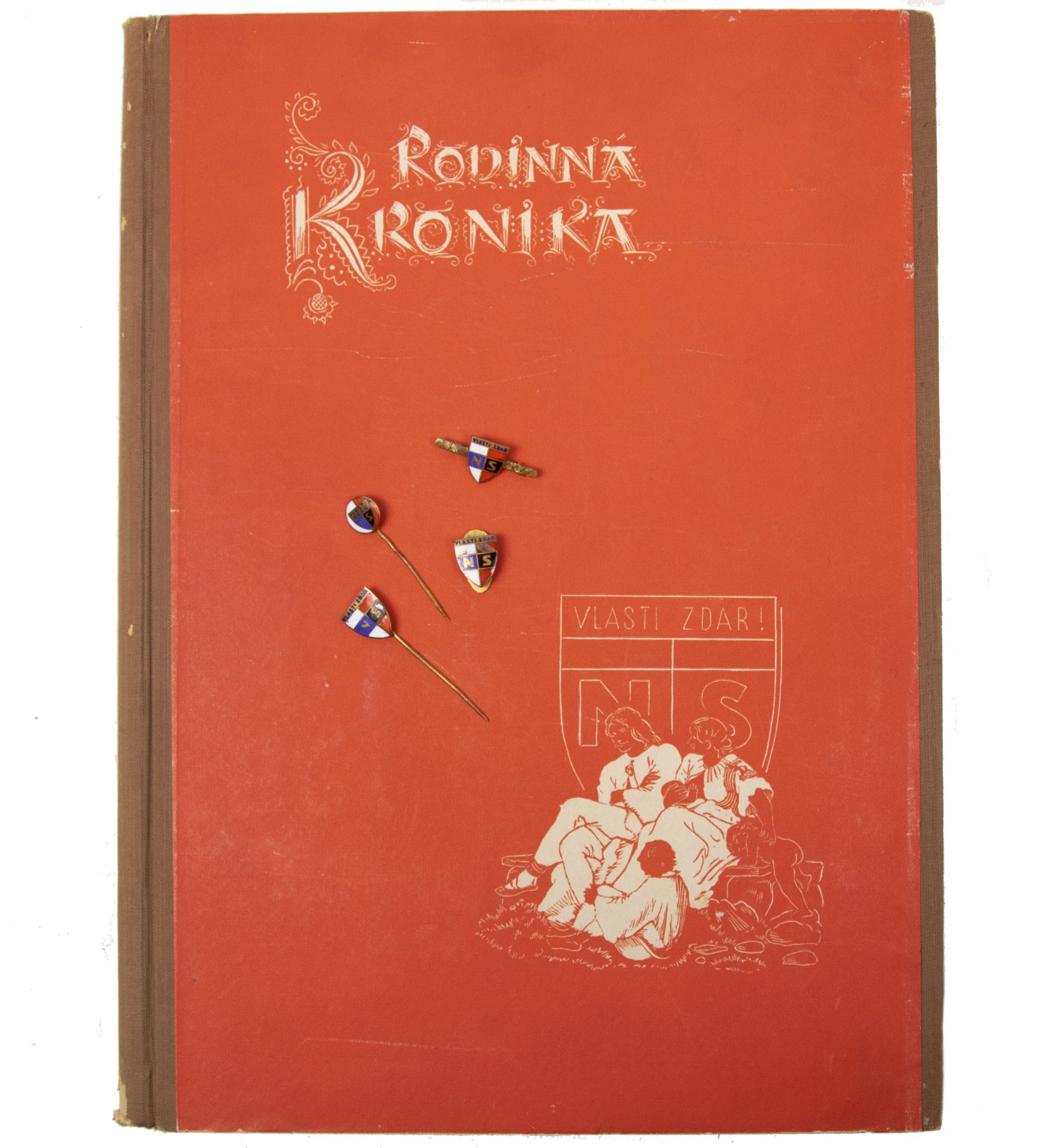 (Czech) NS Vlasti Zdar membership badges (4x) + Rodinna Kronika family book – rare (1)