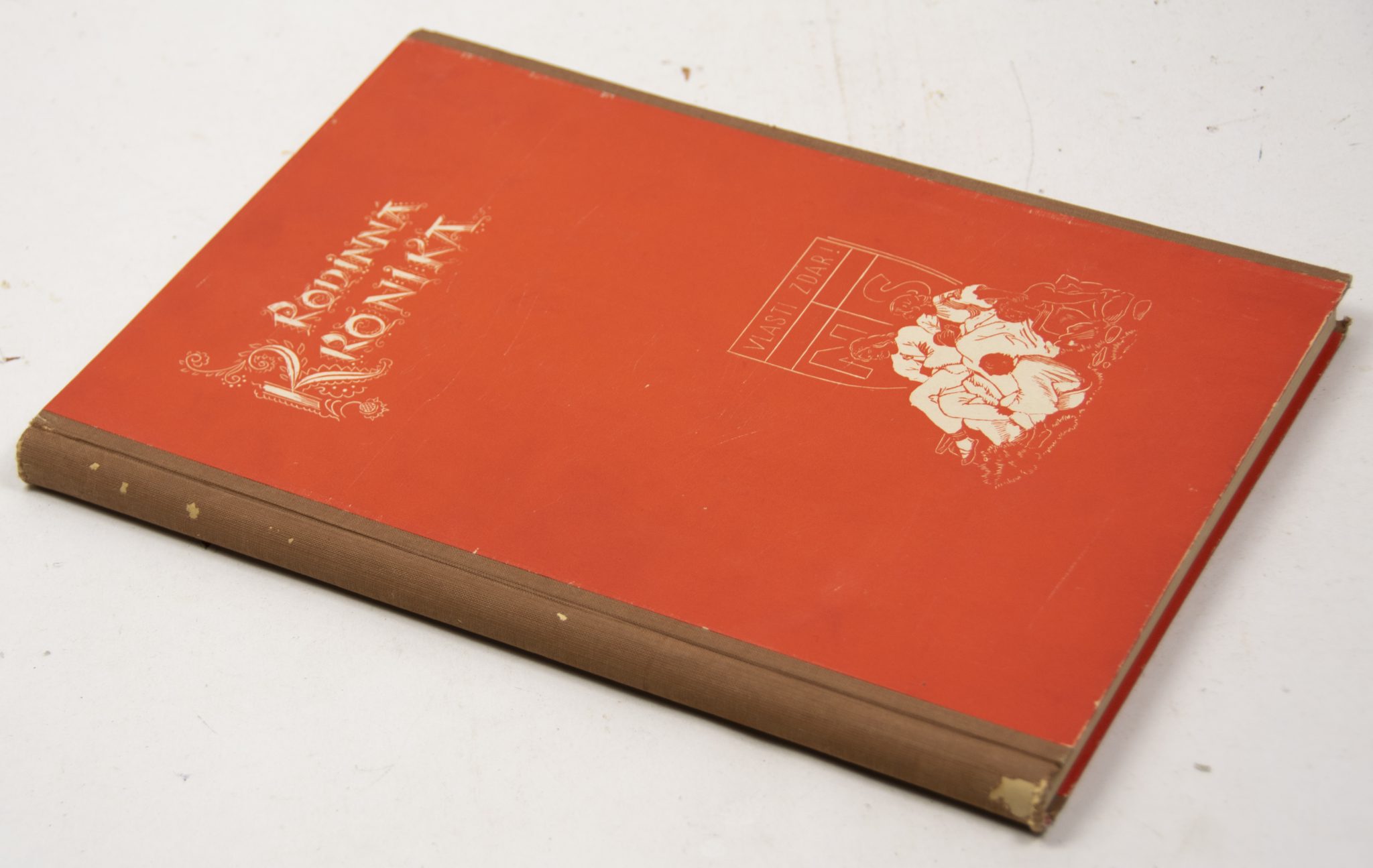 (Czech) NS Vlasti Zdar membership badges (4x) + Rodinna Kronika family book - rare