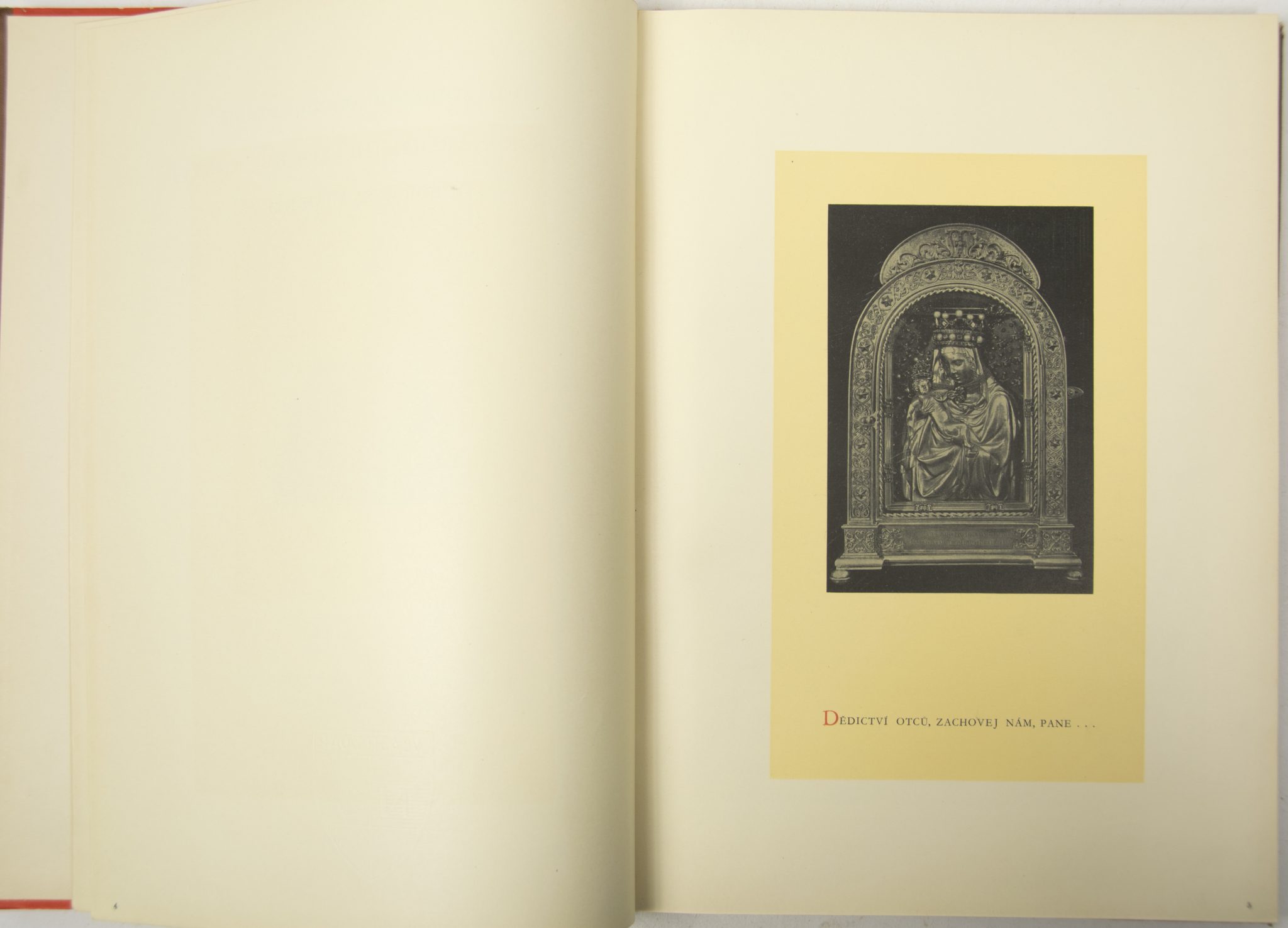 (Czech) NS Vlasti Zdar membership badges (4x) + Rodinna Kronika family book - rare