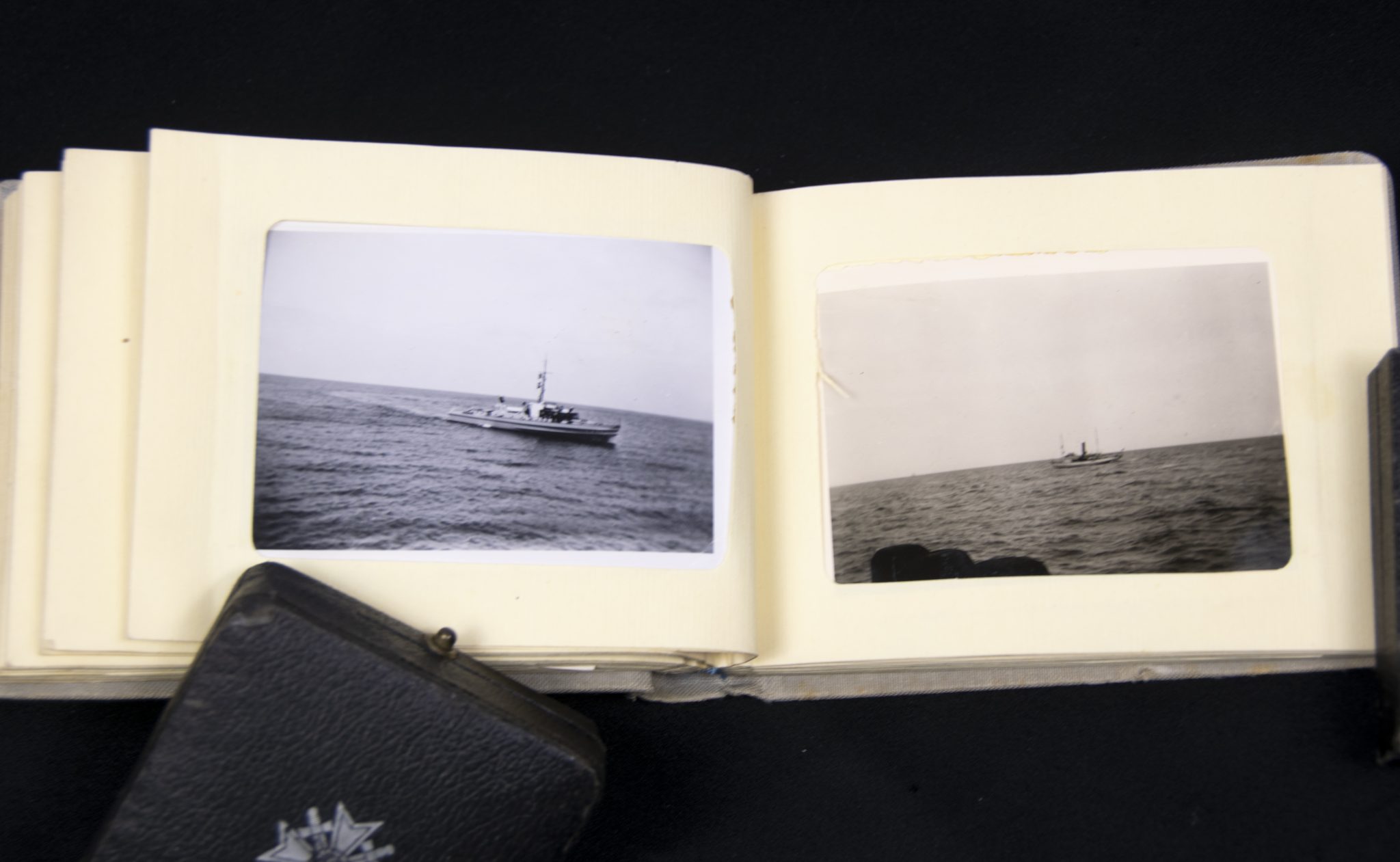 Kraft Dutch freude (KDF) Ship E.S. Robert Ley souvenir photoalbum - Image 29