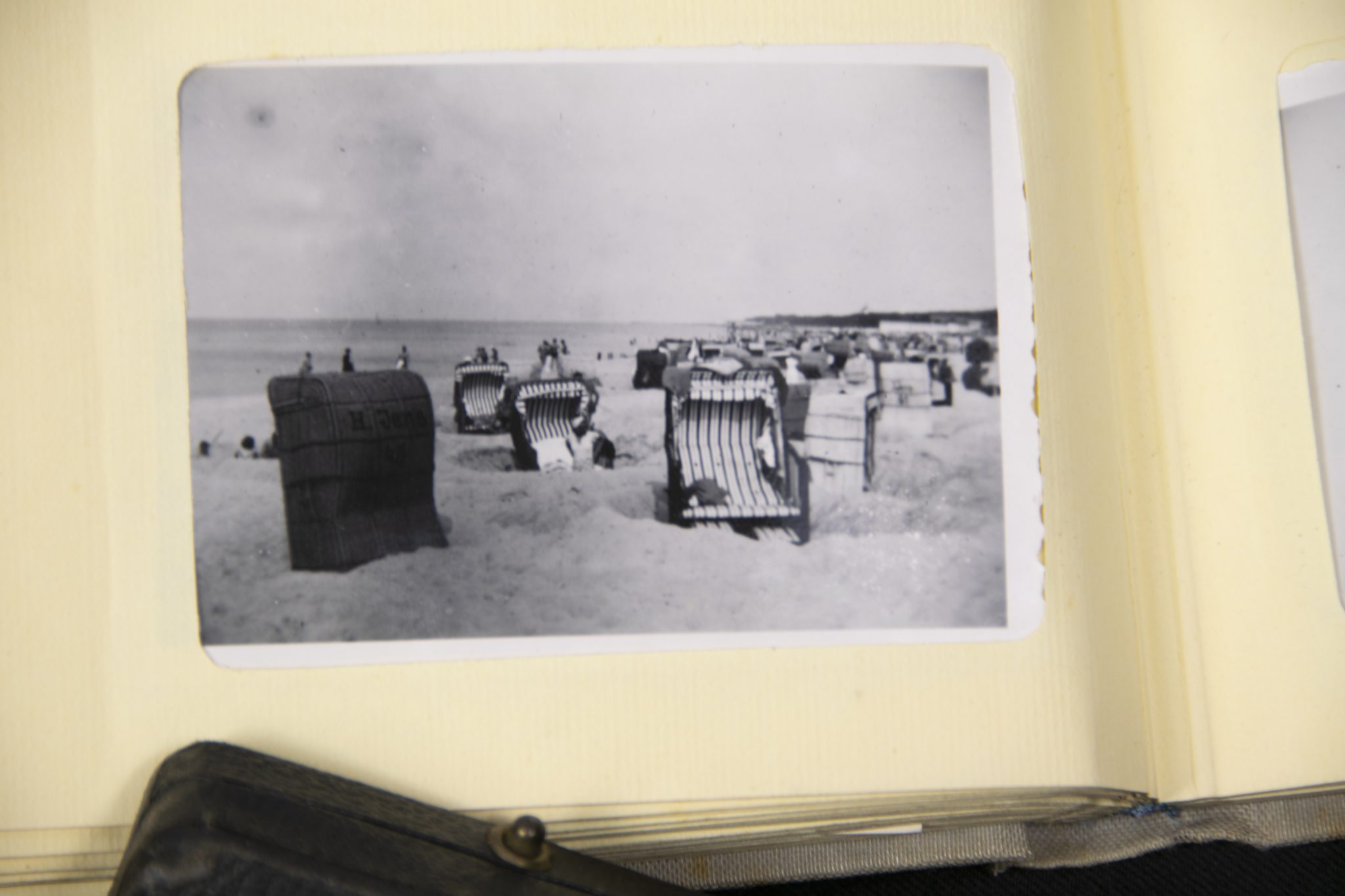 Kraft Dutch freude (KDF) Ship E.S. Robert Ley souvenir photoalbum - Image 33