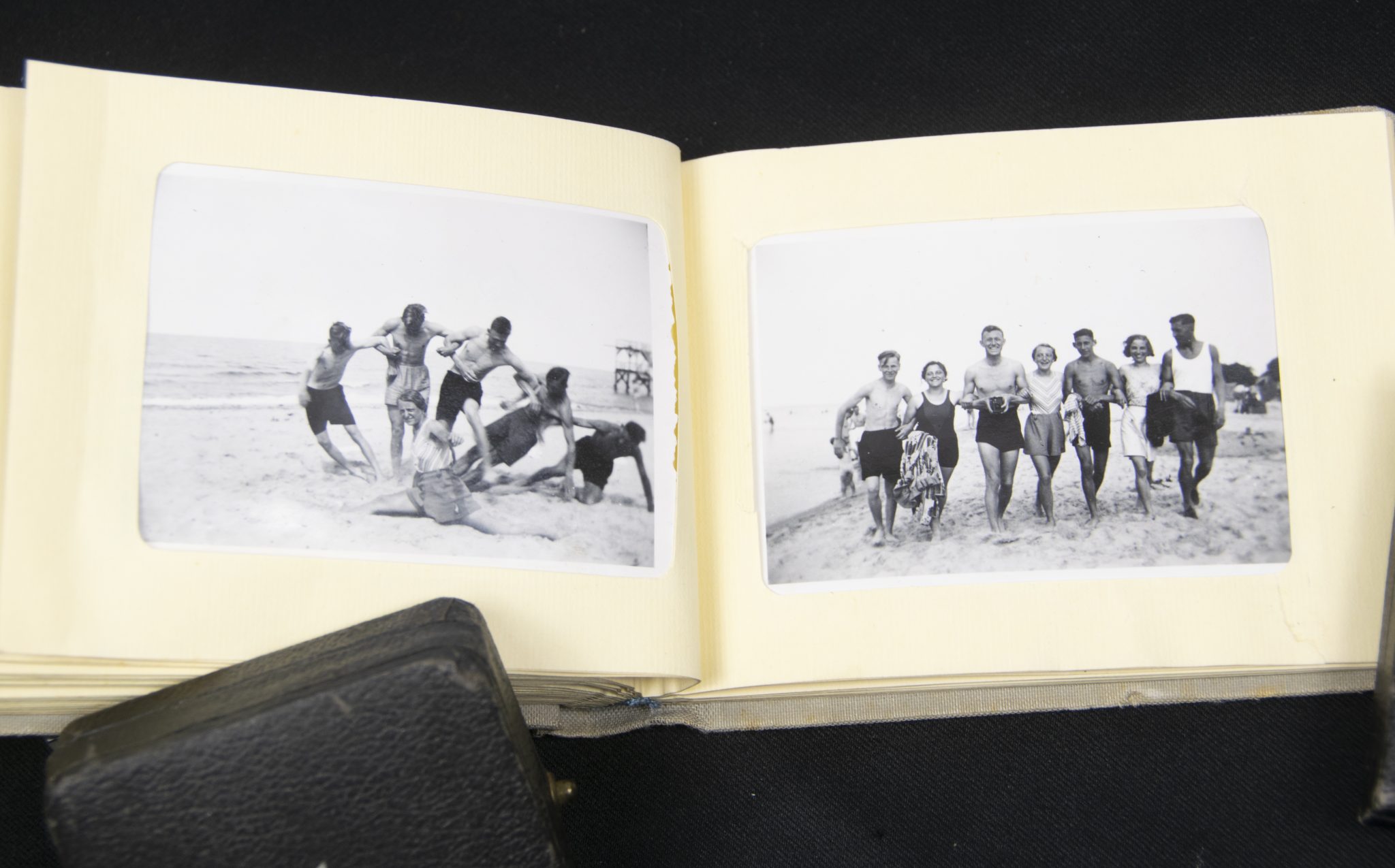 Kraft Dutch freude (KDF) Ship E.S. Robert Ley souvenir photoalbum - Image 35