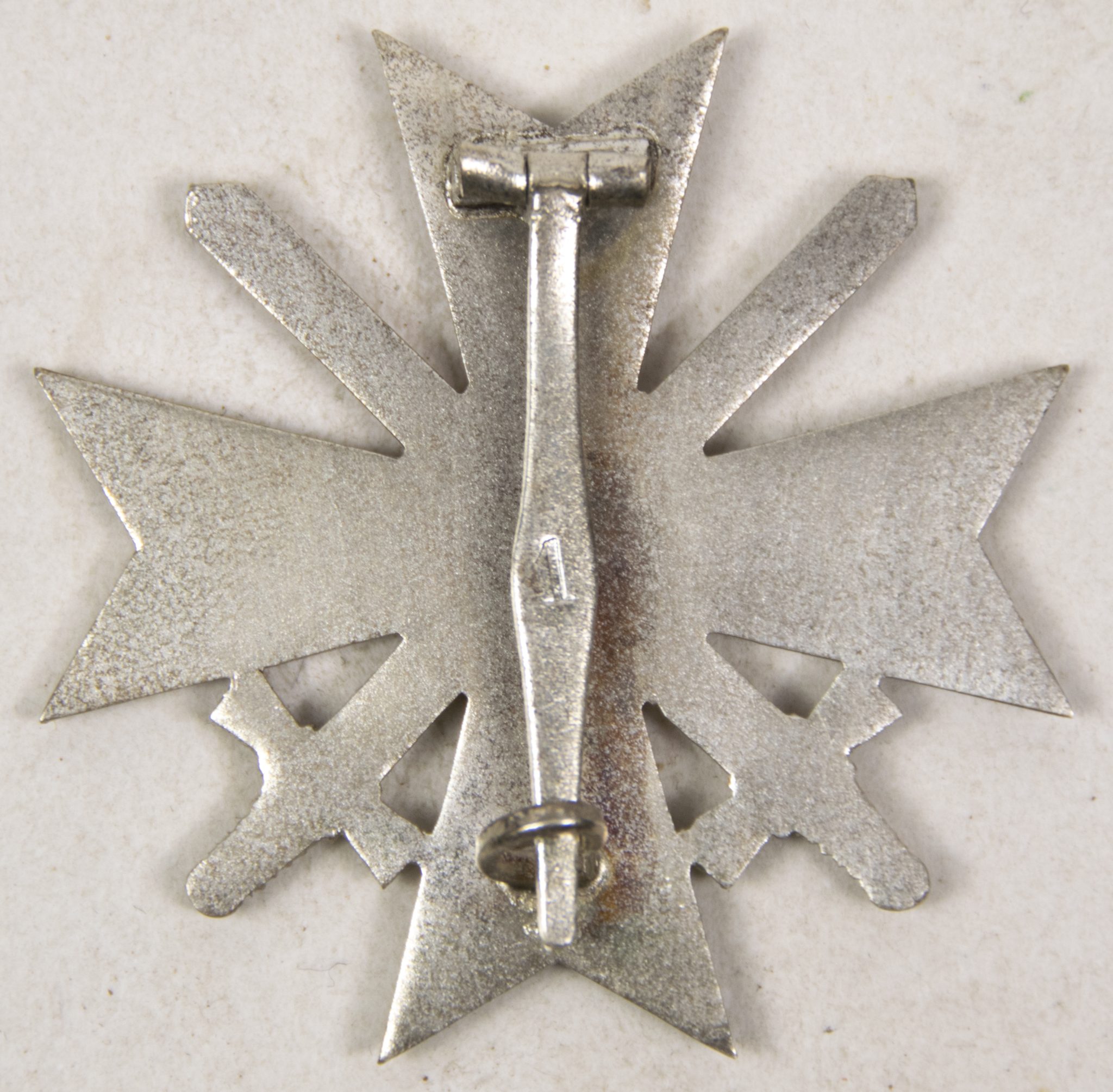 Kriegsverdienstkreuz Erste Klasse (KVK1) – (MM 1 Deschler) (2) Kriegsverdienstkreuz Erste Klasse (KVK1) - (MM 1 Deschler)