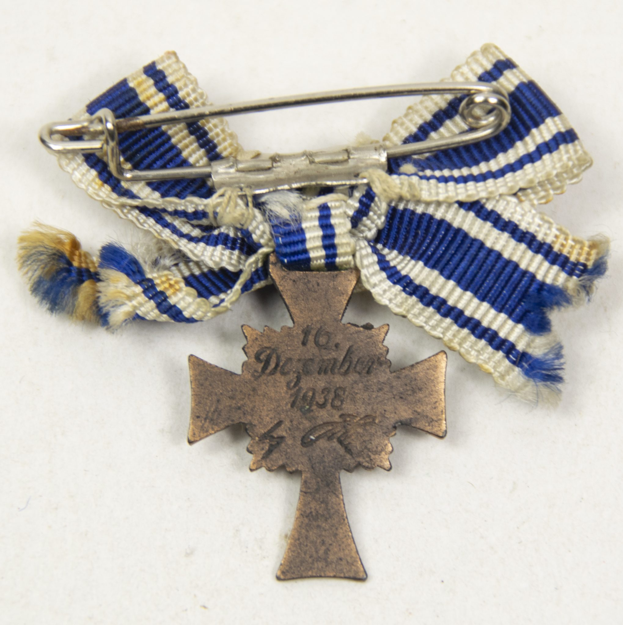 Mutterkreuz bronze miniature Motherscross bronze miniature (2) Mutterkreuz bronze miniature Motherscross bronze miniature