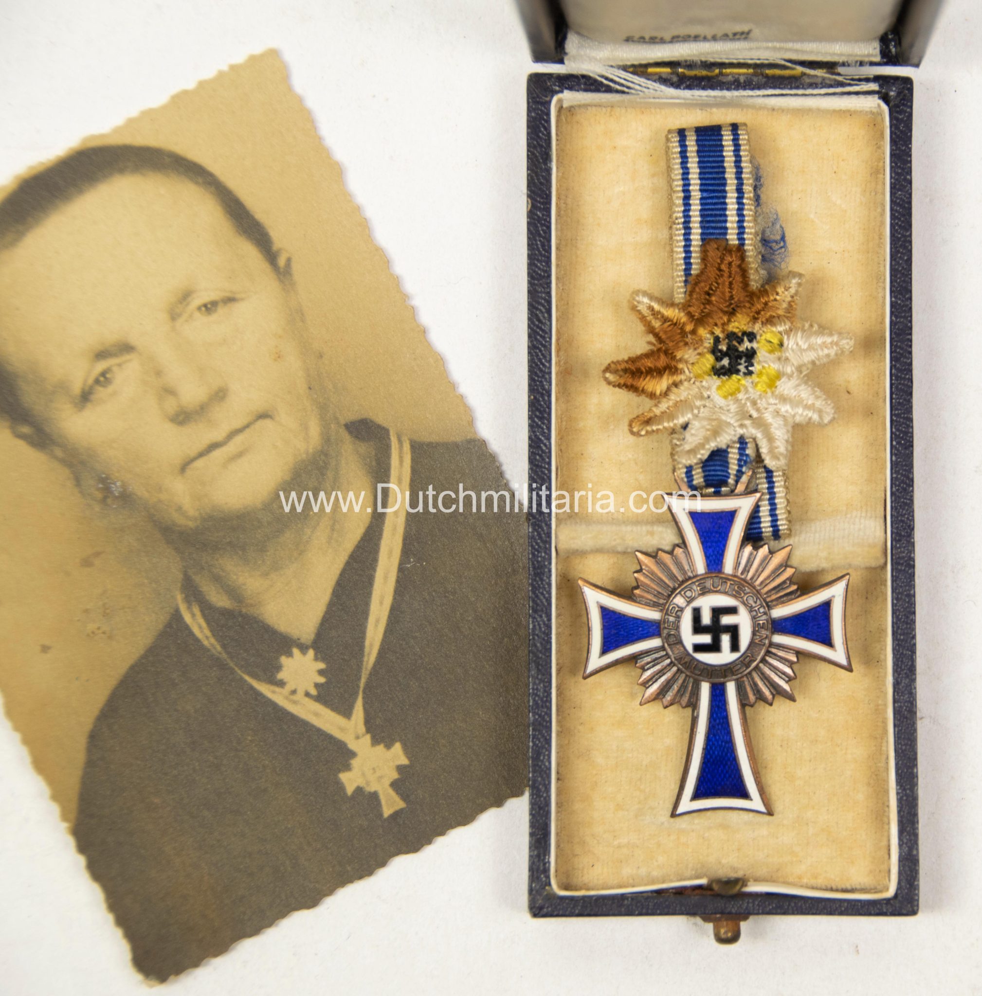 Mutterkreuz bronze mit Tragephoto / Motherscross bronze with photo in wear - Image 4