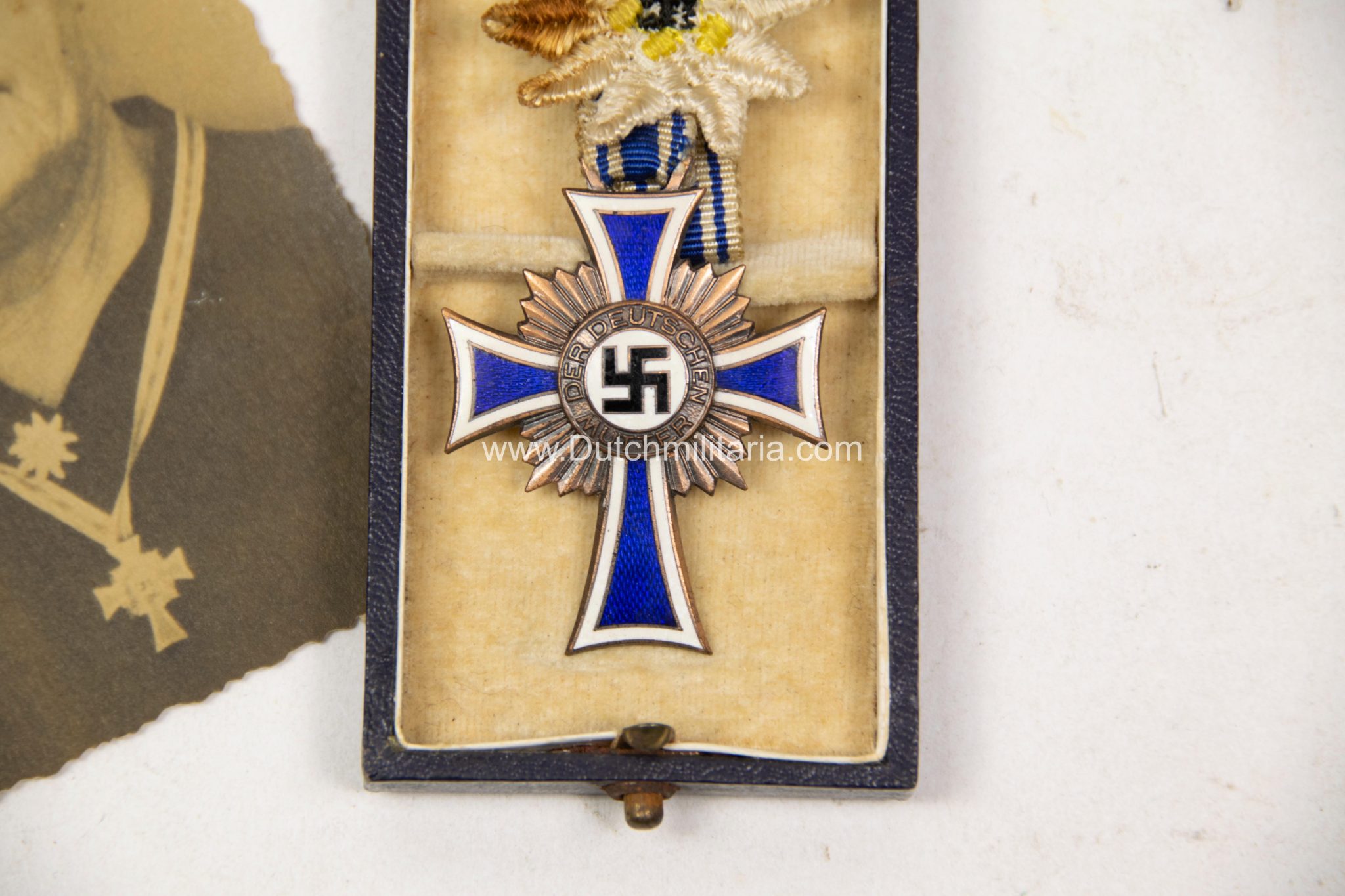 Mutterkreuz bronze mit Tragephoto / Motherscross bronze with photo in wear - Image 6