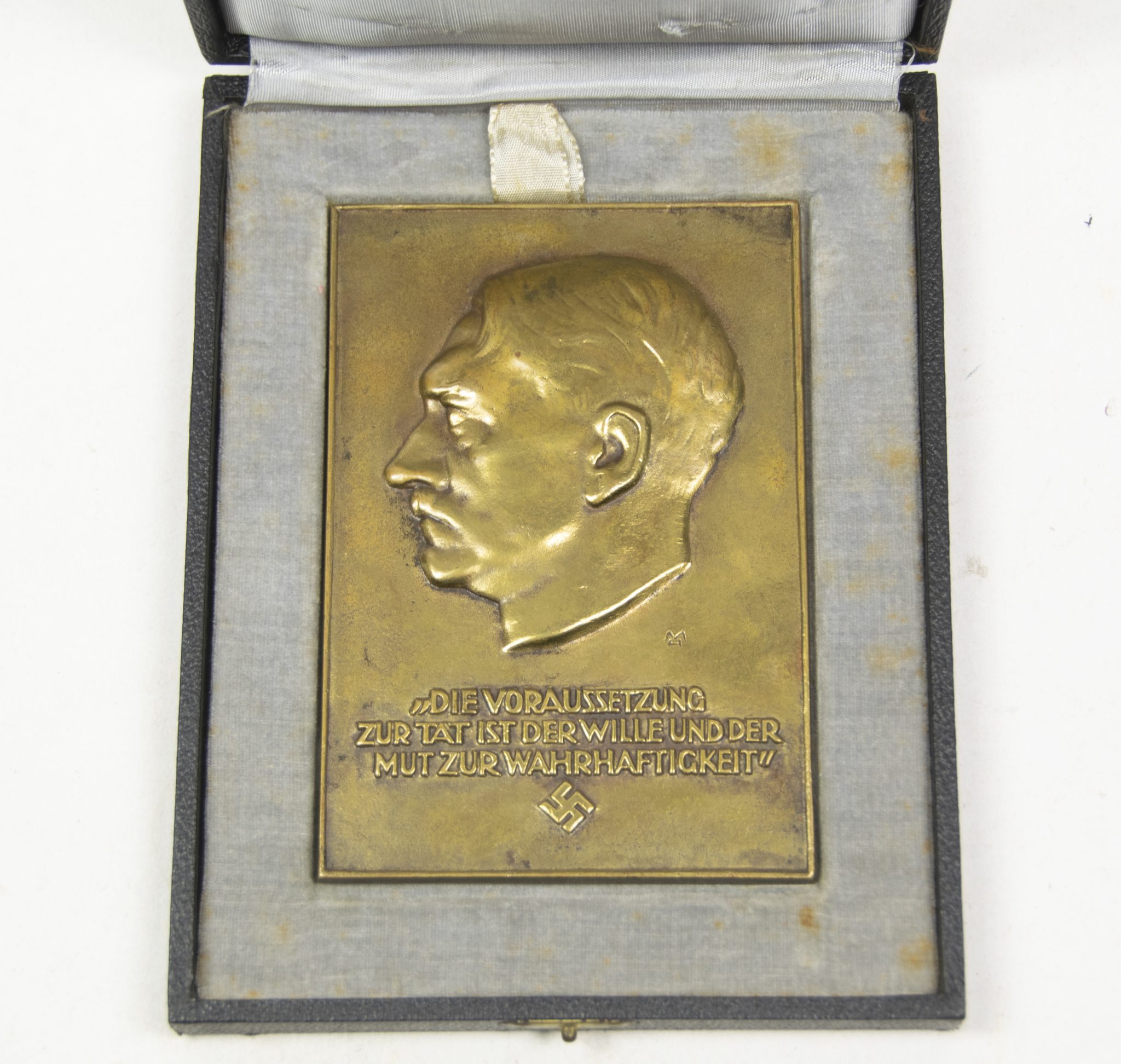 Plakette Adolf Hitler in case (Heinrich Moshage)