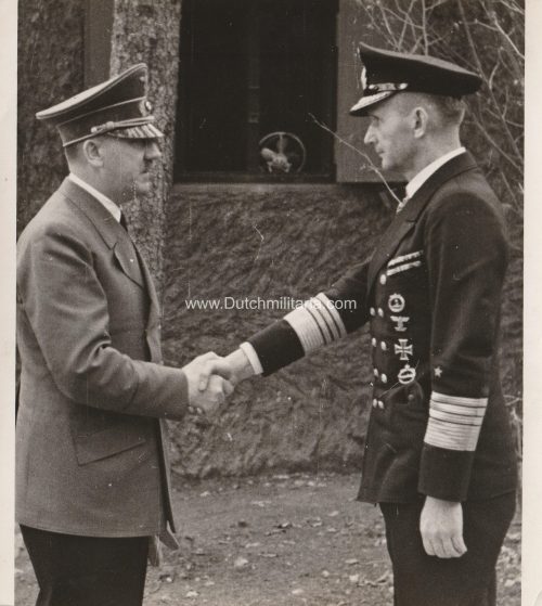 (Pressphoto) Grossadmiral Dönitz beim Führer (2-6-1943)
