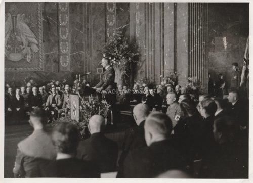 (Pressphoto) Staatsakt im Mosaiksaal der Neuen Reichskanzlei am Kriegs-Erntedanktag 1943