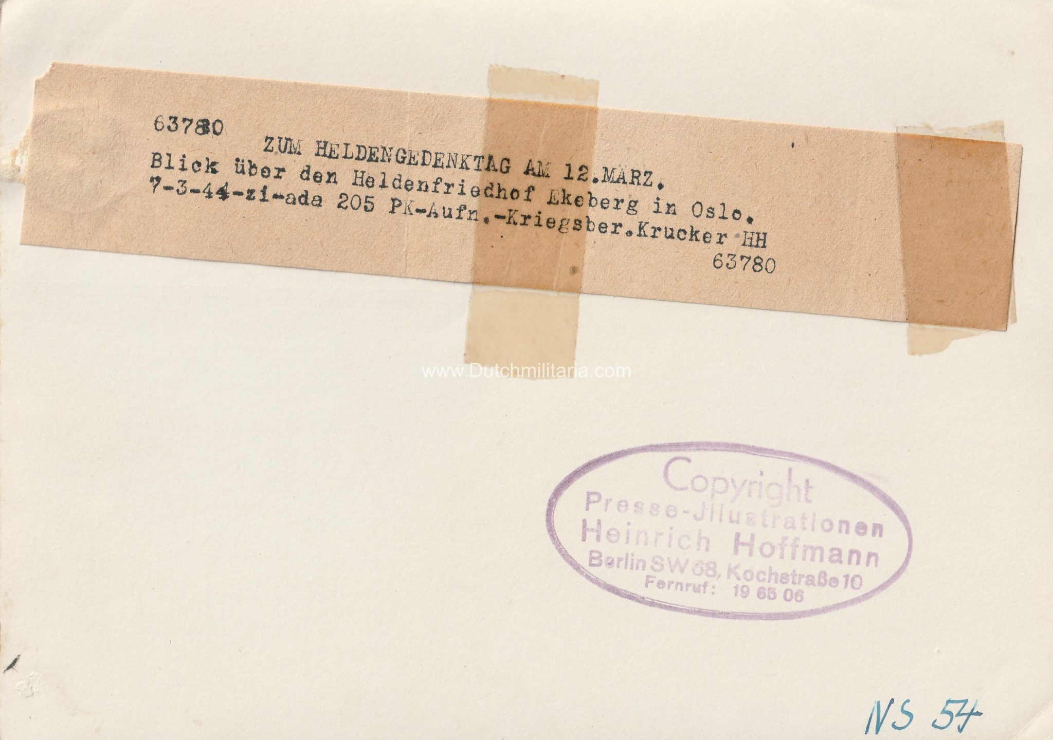 (Pressphoto) Zum Heldengedenktag. Blick über den Heldenfriedhof Ekeberg in Oslo (1945) (Pressphoto) Zum Heldengedenktag. Blick über den Heldenfriedhof Ekeberg in Oslo (1944)