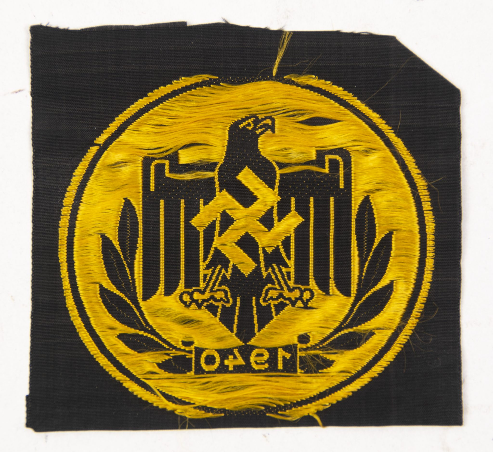 Nationalsozialistischer Reichsbund für Leibesübungen (NSRL) sleeve eagle (1941) Nationalsozialistischer Reichsbund für Leibesübungen (NSRL) sleeve eagle (1940)