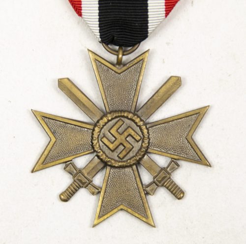 Kriegsverdienstkreuz (KVK) mit Schwerter War Merit Cross with swords