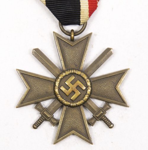 Kriegsverdienstkreuz (KVK) mit Schwerter / War Merit Cross with swords