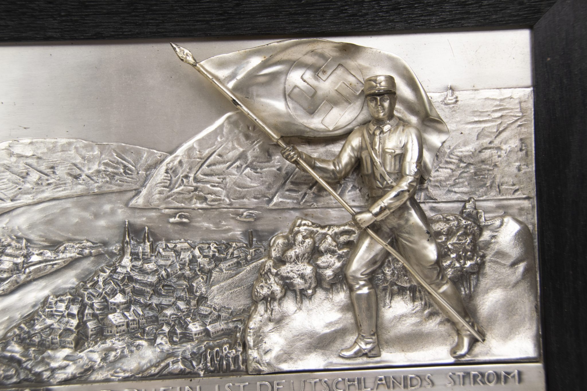 Large N.S.D.A.P Ortsgruppe Atzbach 1940 plaque Der Rhein ist Deutschlands Strom - Nicht Deutschlands Grenze (49x33 cm) - Very Rare