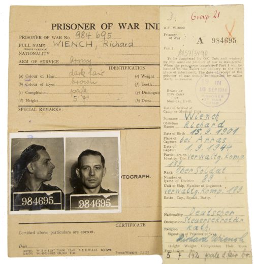 Prisoner of War Index Card + two passphoto's