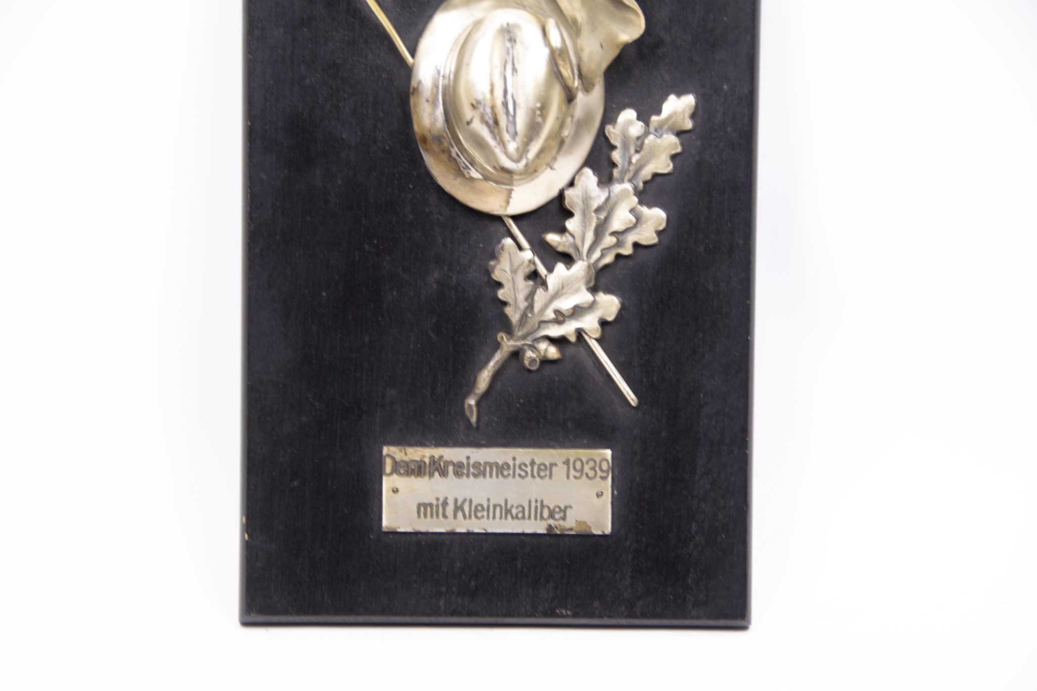 Shooting wallplaque Dem Kreismeister 1939 mit Kleinkaliber (25×16 cm) – Rare (2) Shooting wallplaque Dem Kreismeister 1939 mit Kleinkaliber (25x16 cm) - Rare