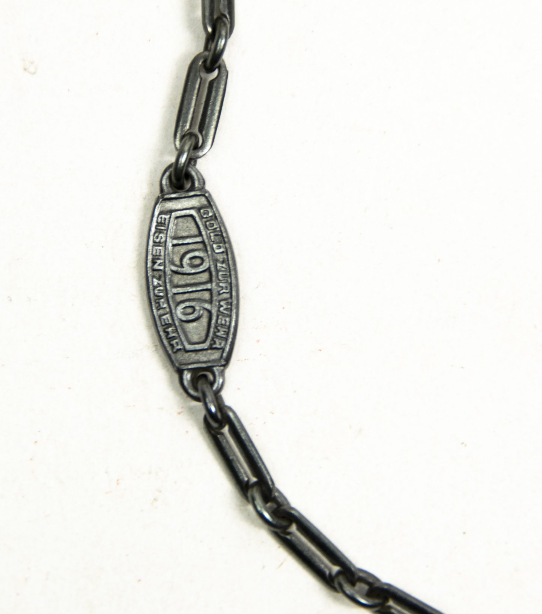 This is a WWI Gold gab ich für Eisen watch-chain (2) This is a WWI Gold gab ich für Eisen watch-chain