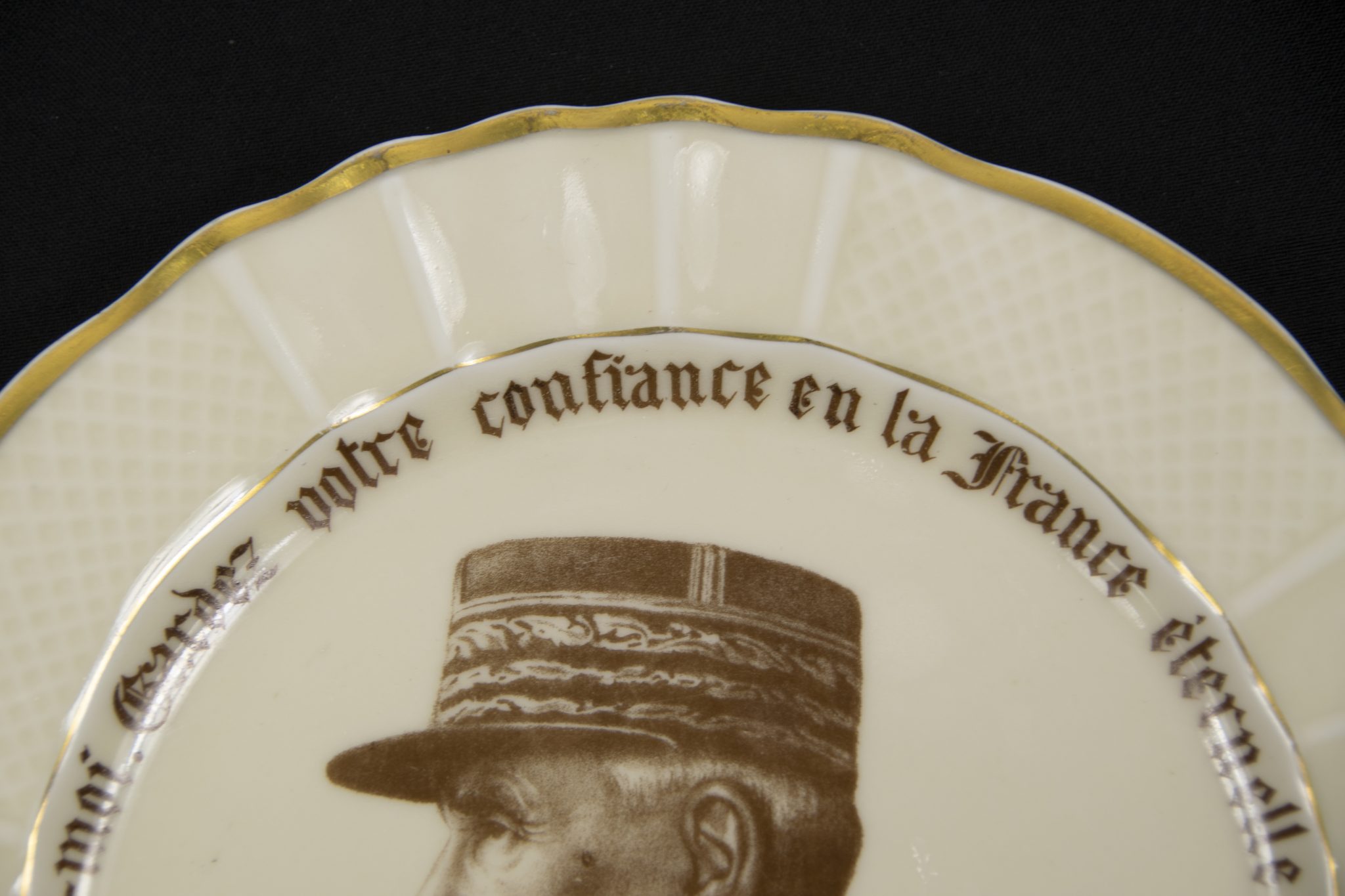 (Vichy France) Plate Maréchal Philippe Pétain (2) (Vichy France) Plate Maréchal Philippe Pétain