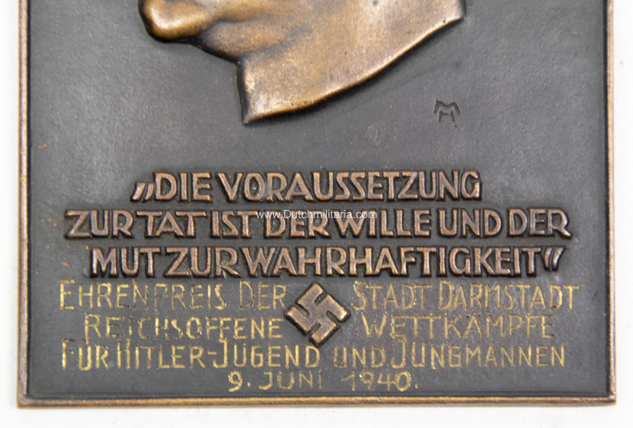 Adolf-Hitler-plaque-case-Ehrenpreis-der-Stadt-Darmstadt-Reichsoffene-Wettkampfe-fur-Hitlerjugend-und-Jungmannen-9.-Juni-1940