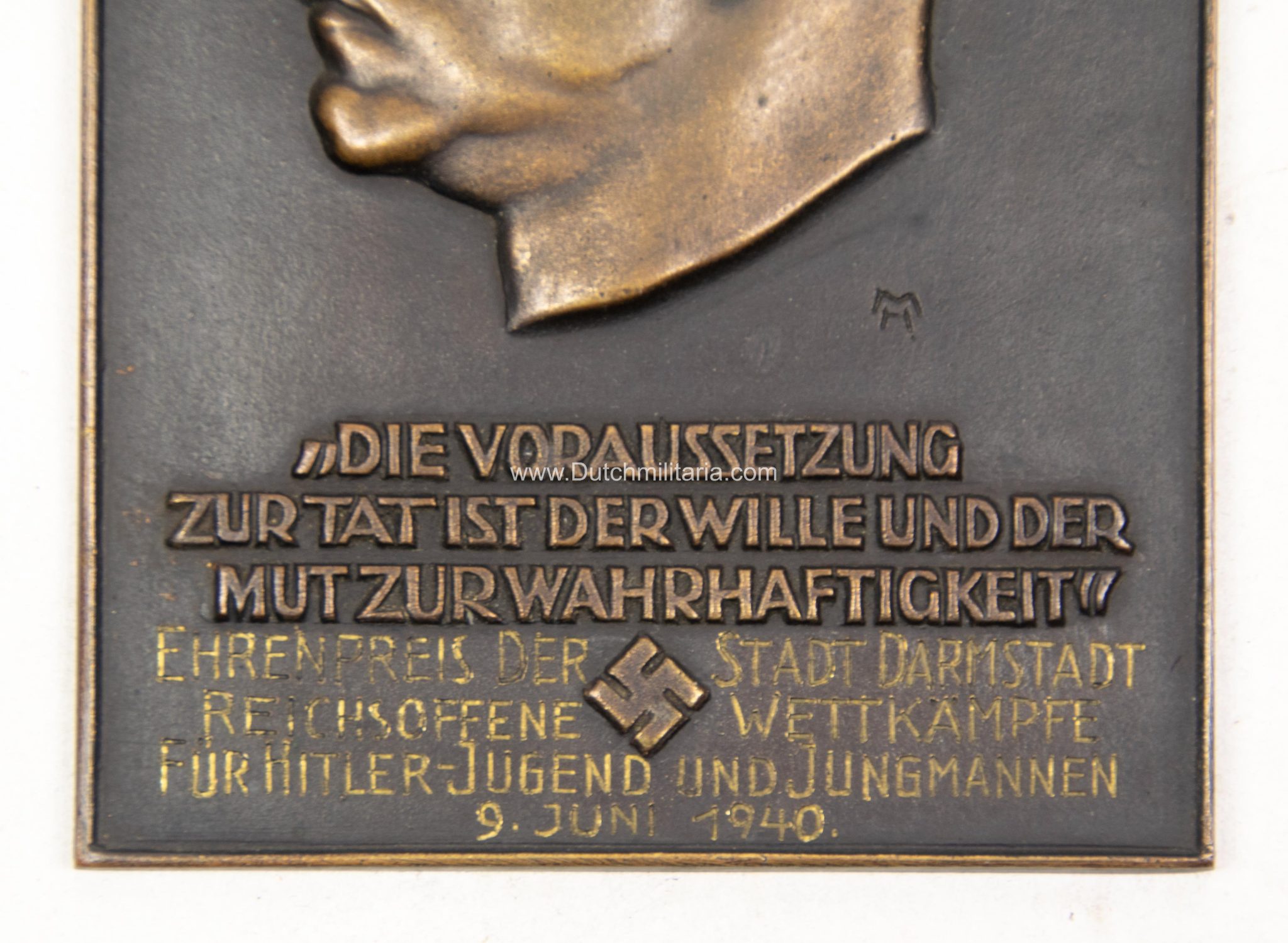 Adolf-Hitler-plaque-case-Ehrenpreis-der-Stadt-Darmstadt-Reichsoffene-Wettkampfe-fur-Hitlerjugend-und-Jungmannen-9.-Juni-1940