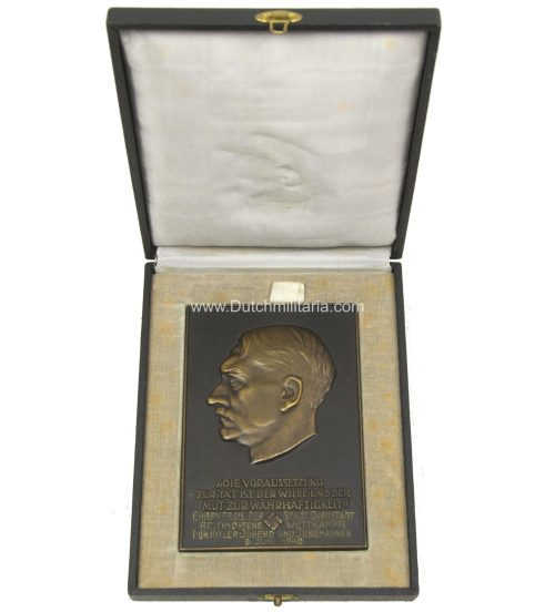 Adolf Hitler plaque + case Ehrenpreis der Stadt Darmstadt Reichsoffene Wettkämpfe für Hitlerjugend und Jungmannen 9. Juni 1940