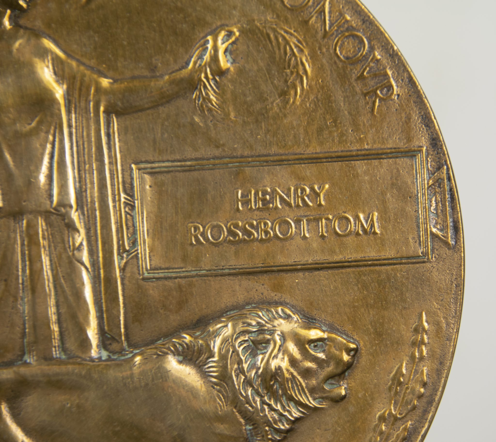 (British Army) First Day of the Somme 1 July 1916 - Memorial plaque of Corporal Henry Rossbottom, 20829, 22nd Bn., Manchester Regiment - Image 4