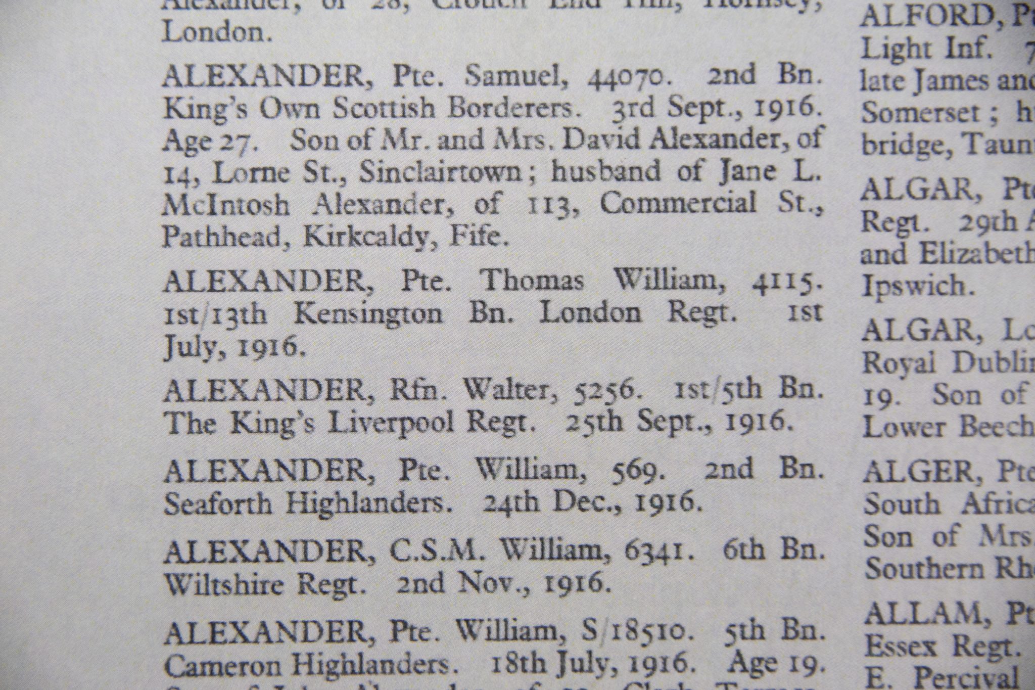 (British Army) First Day of the Somme 1 July 1916 - Memorial plaque of Private Thomas William Alexander, 4115, 1st13th Kensington Bn., London Regiment