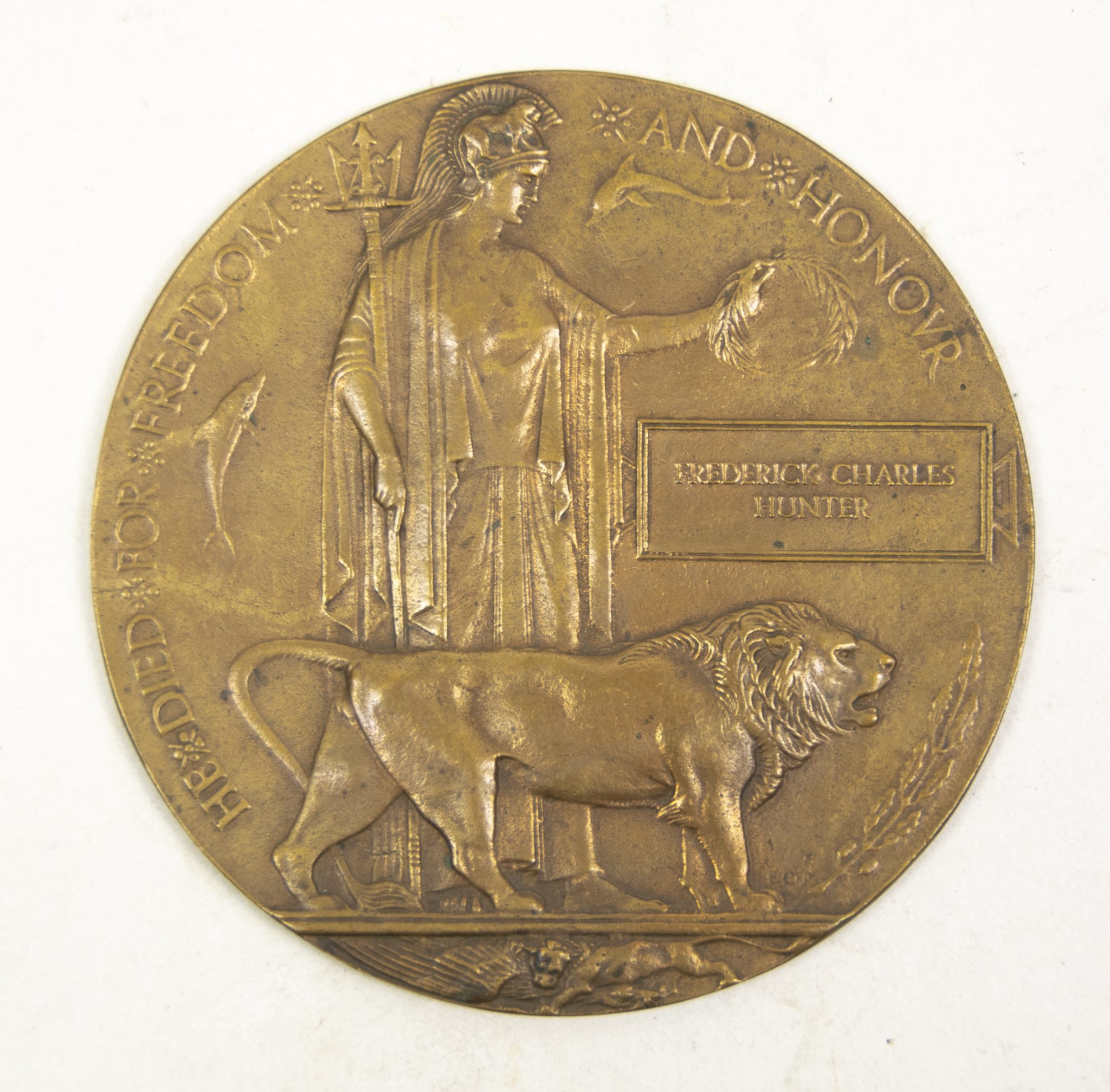 (British Army) First Day of the Somme 1 July 1916 – Memorial plaque of Rifleman Frederick Charles Hunter, 3998, 1st9th Bn., London Regiment (2) (British Army) First Day of the Somme 1 July 1916 - Memorial plaque of Rifleman Frederick Charles Hunter, 3998, 1st9th Bn., London Regiment