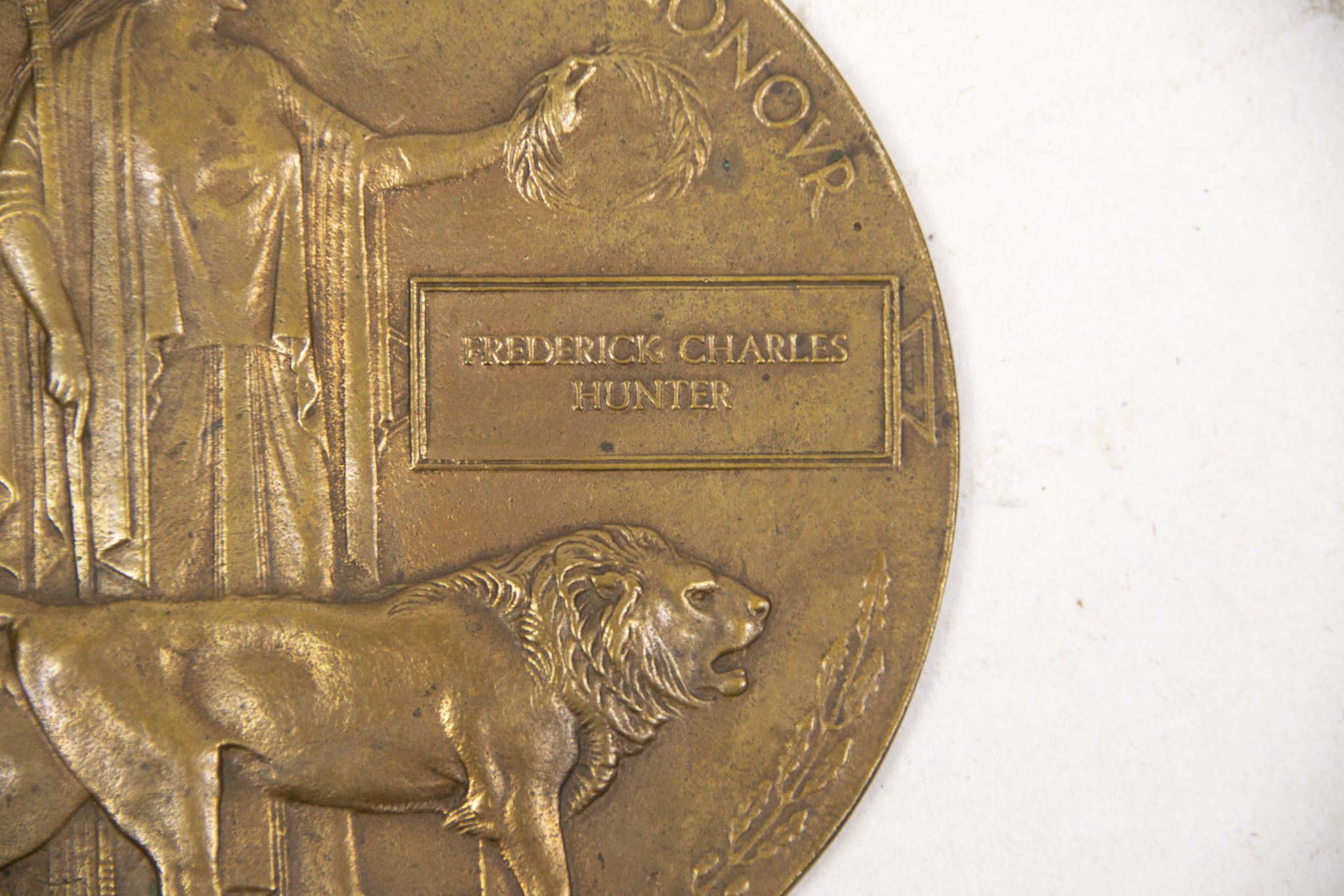 (British Army) First Day of the Somme 1 July 1916 - Memorial plaque of Rifleman Frederick Charles Hunter, 3998, 1st9th Bn., London Regiment