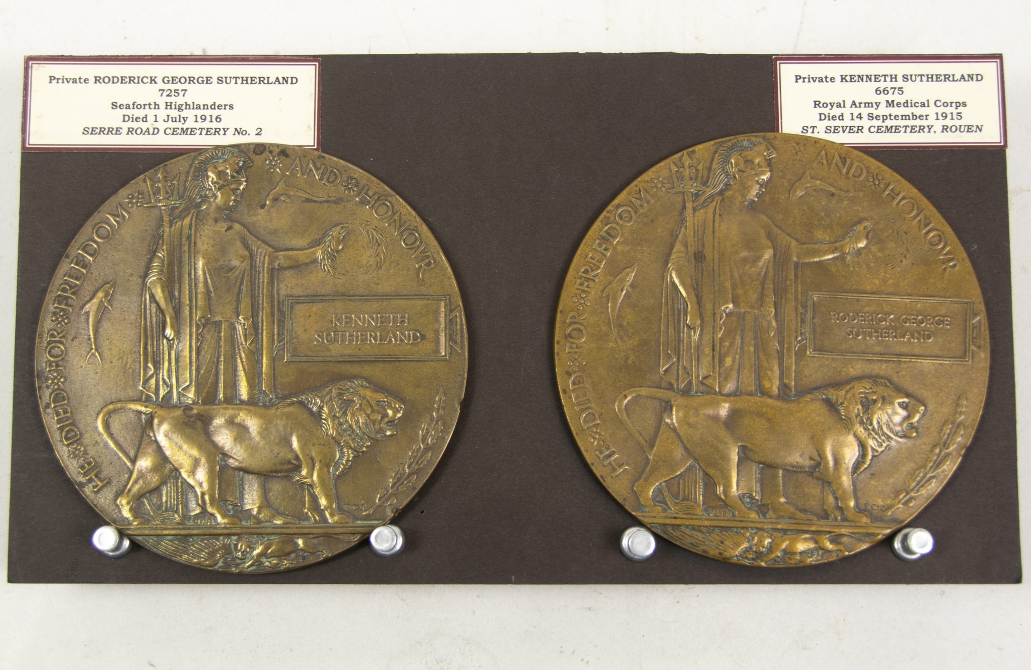 (British Army) First Day of the Somme 1 July 1916 - Memorial plaques of The Sutherland Brothers, 7257 + 6675 - RARE