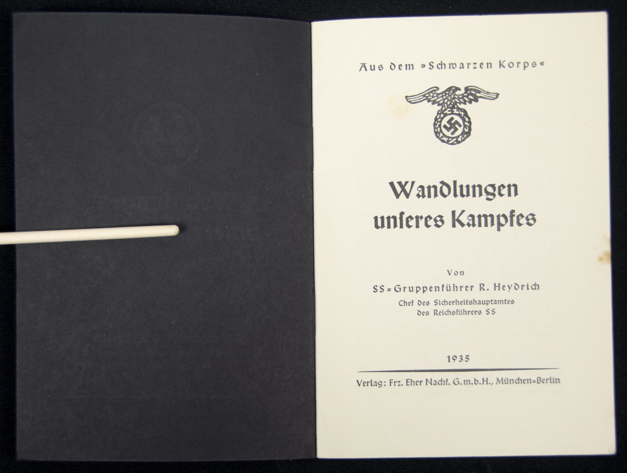 (Brochure) SS-Gruppenführer R. Heydrich – Wandlungen unseres Kampfes (1936) – VERY RARE Brochure-SS-Gruppenfuhrer-R.-Heydrich-Wandlungen-unseres-Kampfes-1936-VERY-RARE.