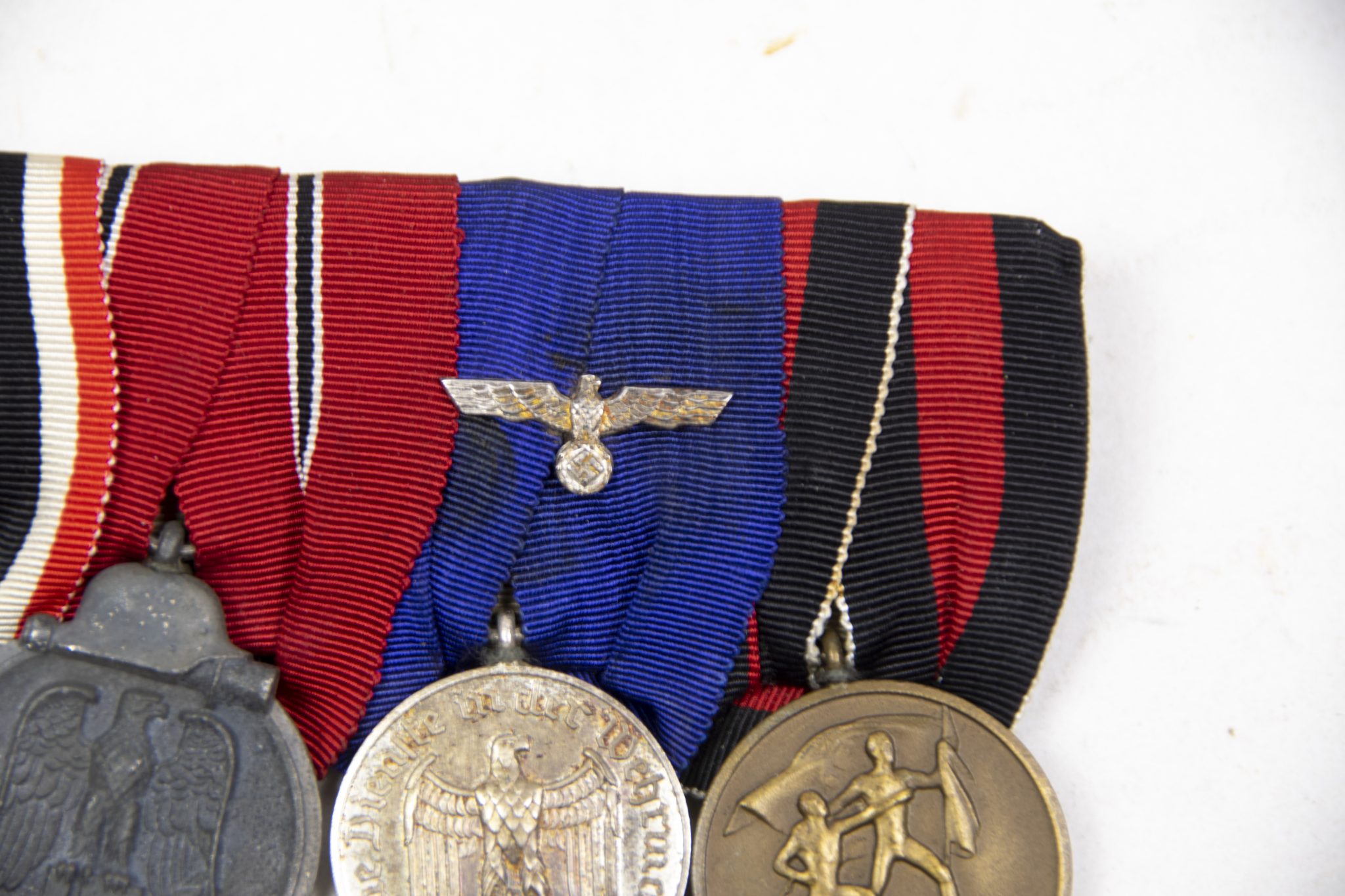 German WWII medalbar with KVK2, Ostmedaille, Heer Dienstauszeichnung, Sudeten Annexation medal (MM "Prager Str. Neben 58") - Image 6