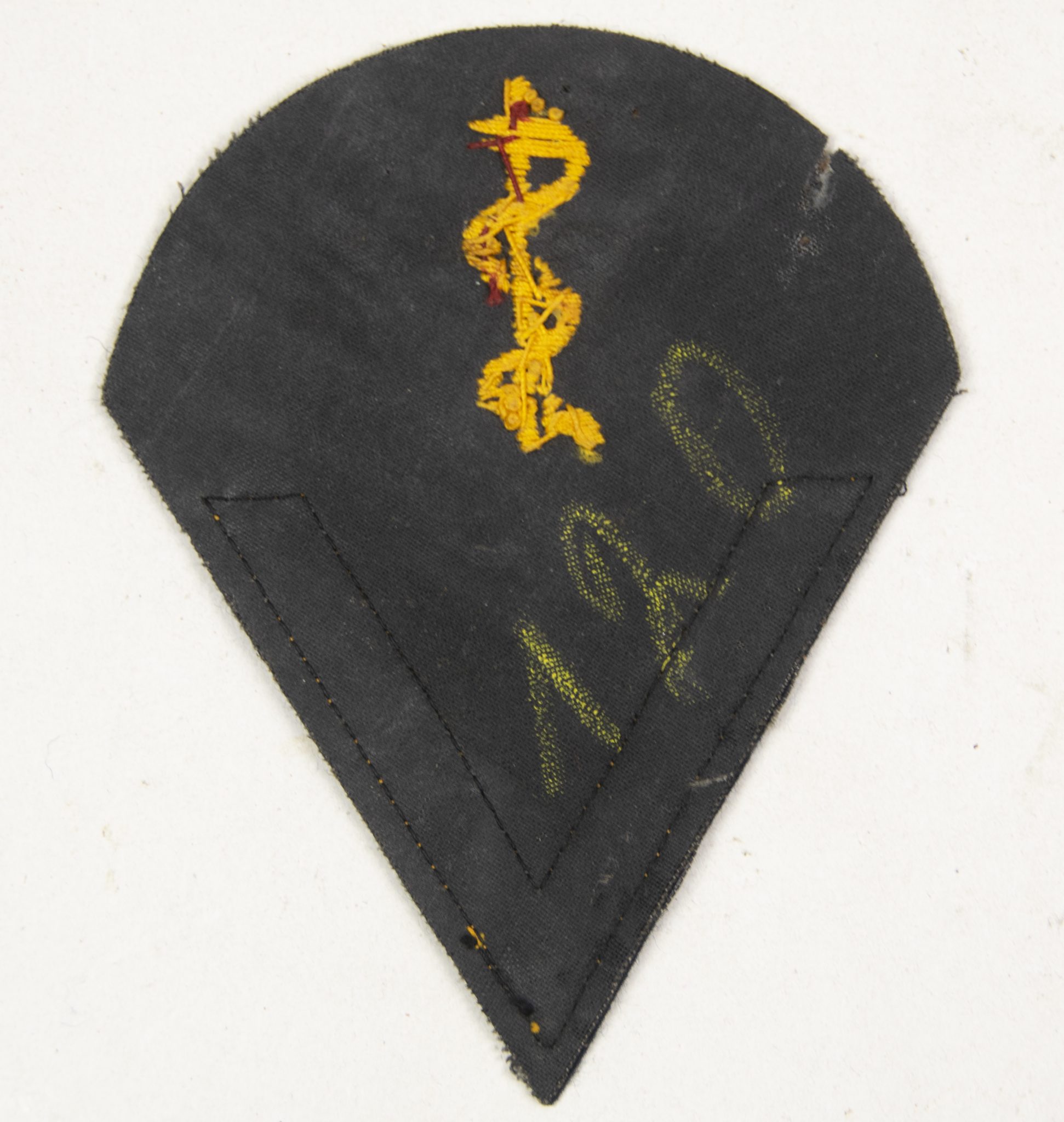 Kriegsmarine (KM) Combined Sanitäter Gefreiter chevron (2) Kriegsmarine (KM) Combined Sanitäter Gefreiter chevron