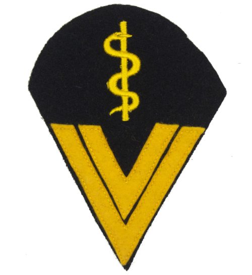 Kriegsmarine (KM) combined Obergefreiter Sanitäter chevron